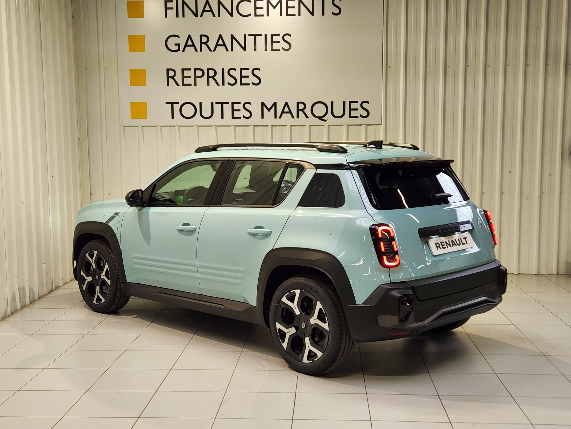 Vente en ligne Renault R4 E-Tech  150 ch autonomie confort au prix de 34 890 €