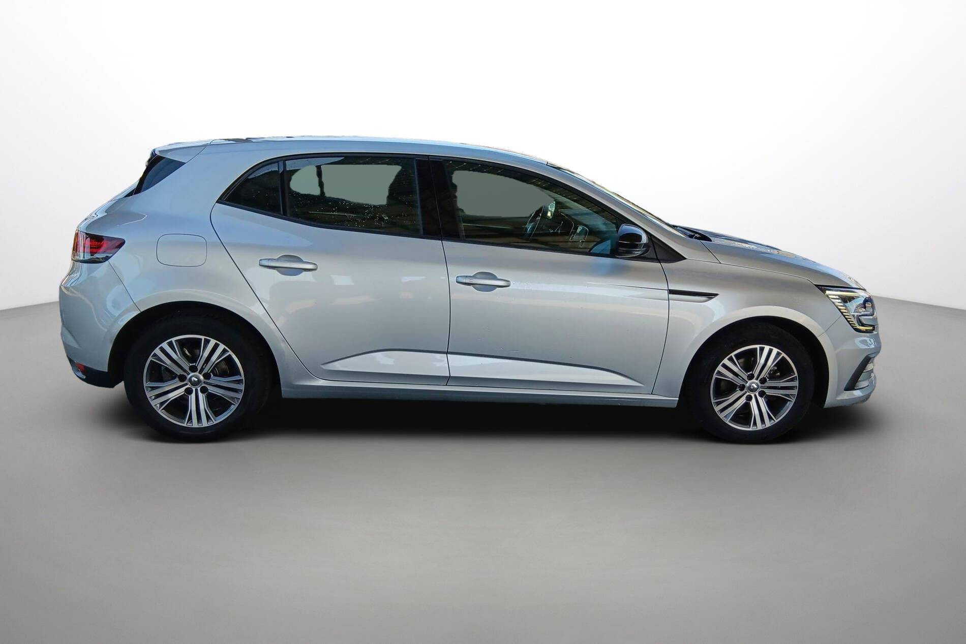 Vente en ligne Renault Megane 4  Blue dCi 115 EDC au prix de 16 990 €