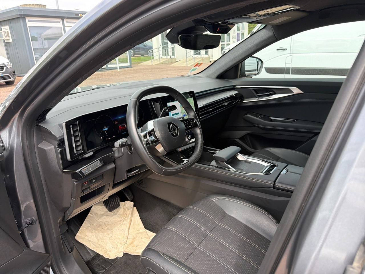 Vente en ligne Renault Austral  E-Tech hybrid 200 au prix de 25 990 €