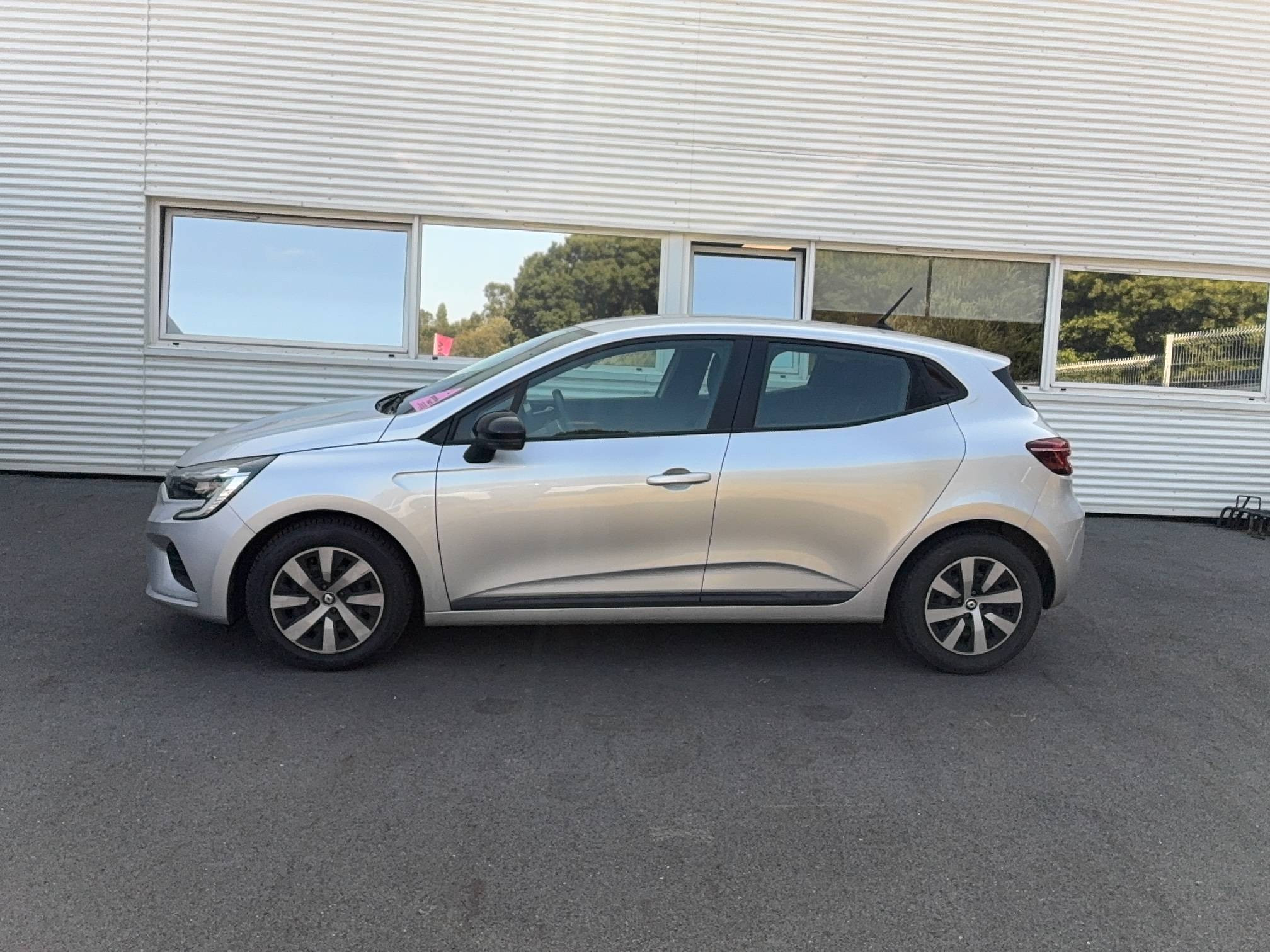 Vente en ligne Renault Clio 5 Clio TCe 90 au prix de 13 590 €