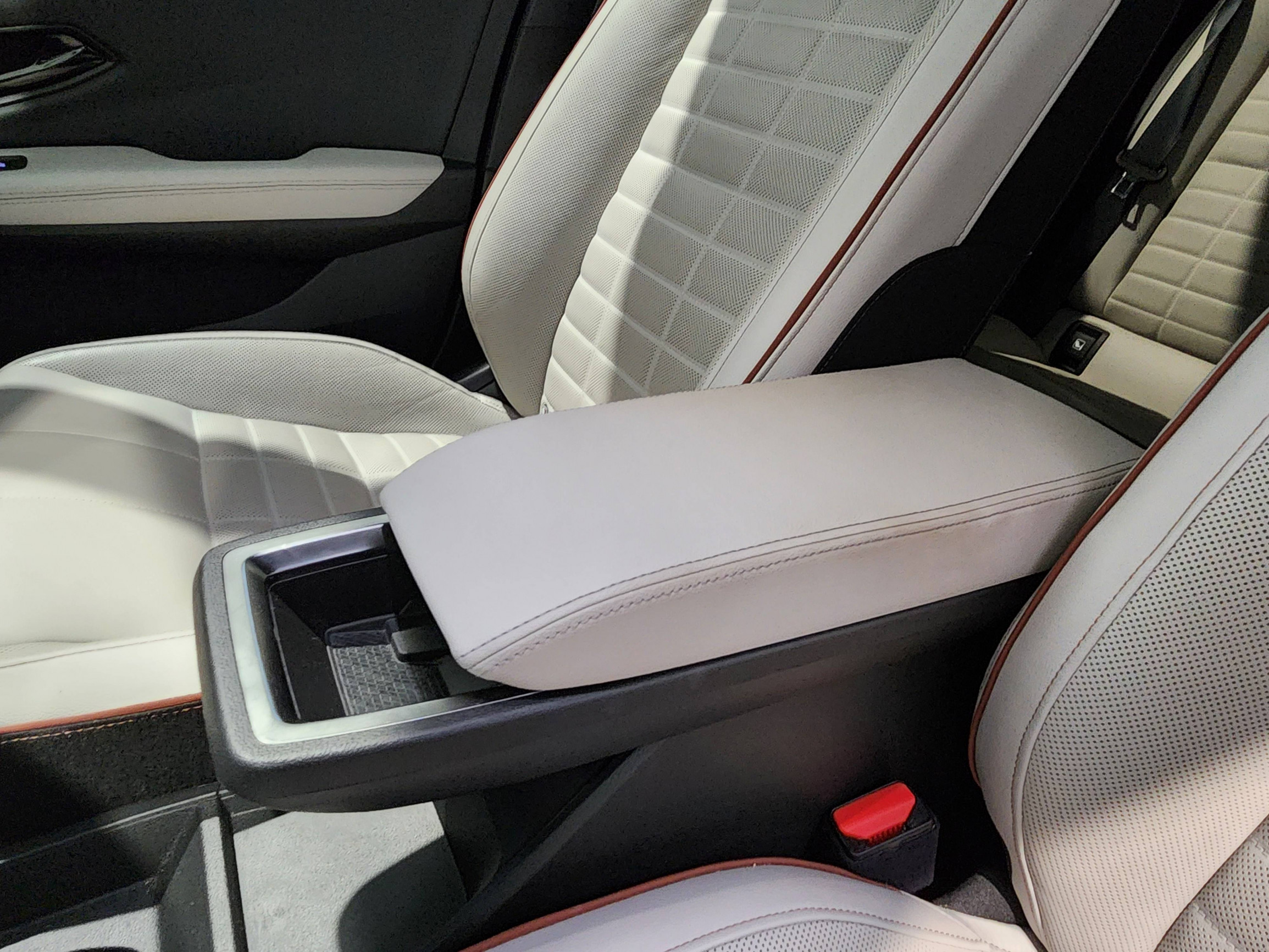 Vente en ligne Renault Megane E-Tech  EV60 220 ch super charge au prix de 27 999 €