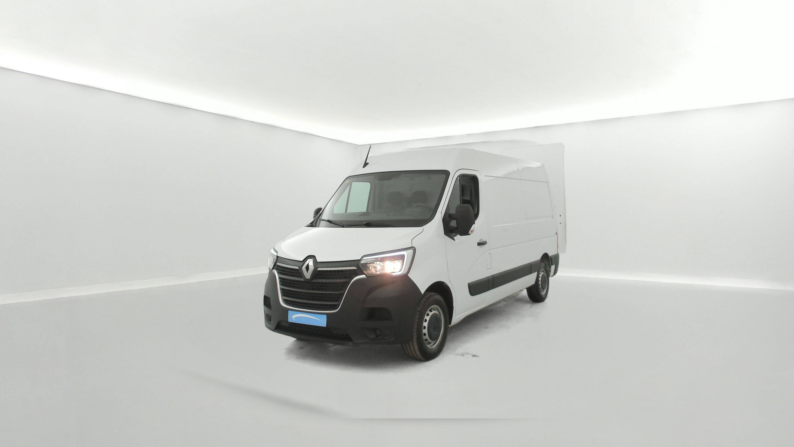 Renault Master Fourgon MASTER FGN TRAC F3500 L2H2 BLUE DCI 135 occasion de 2024 en vente à Brest