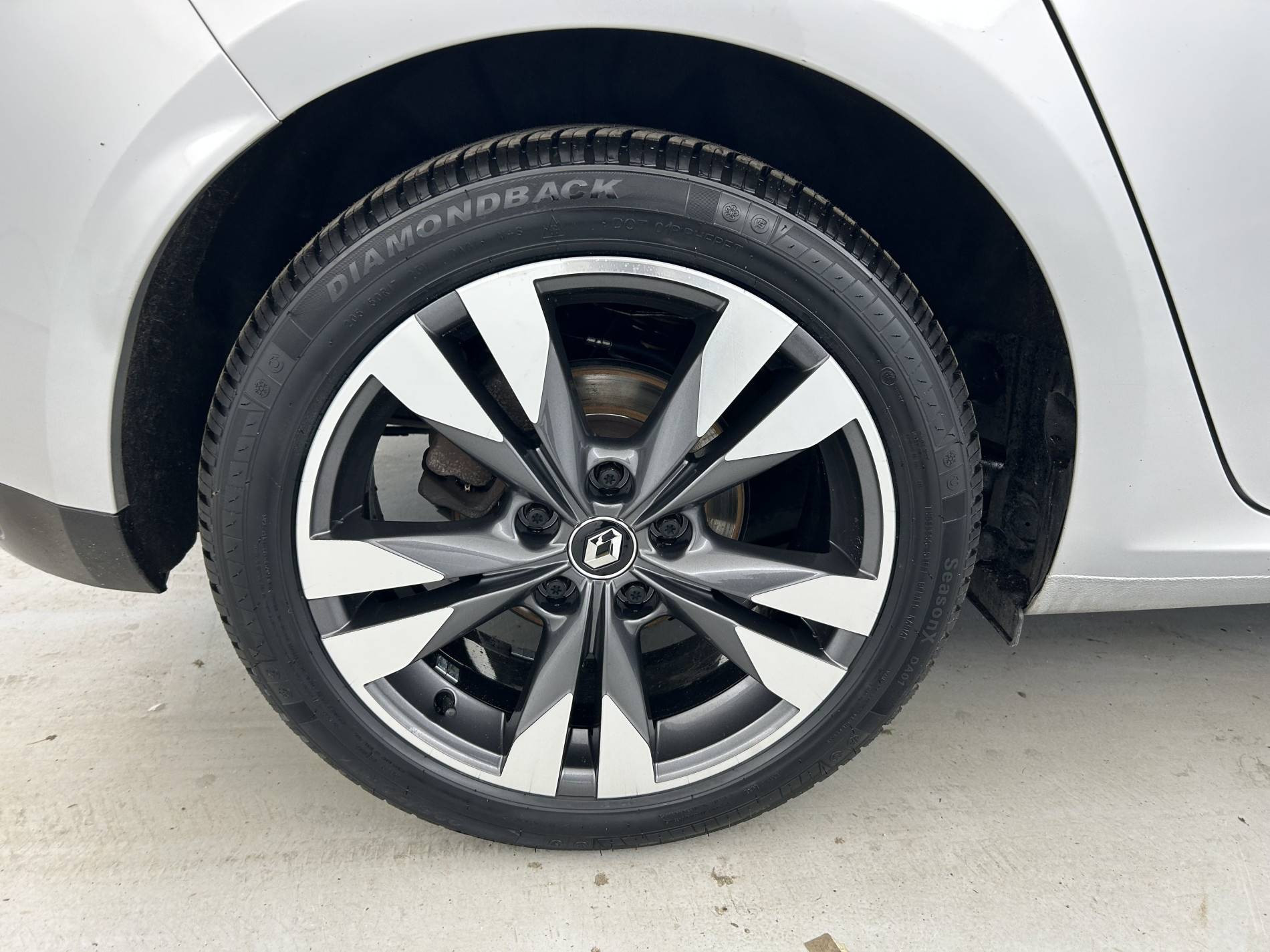 Vente en ligne Renault Megane 4 Mégane IV Berline Blue dCi 115 EDC au prix de 16 390 €