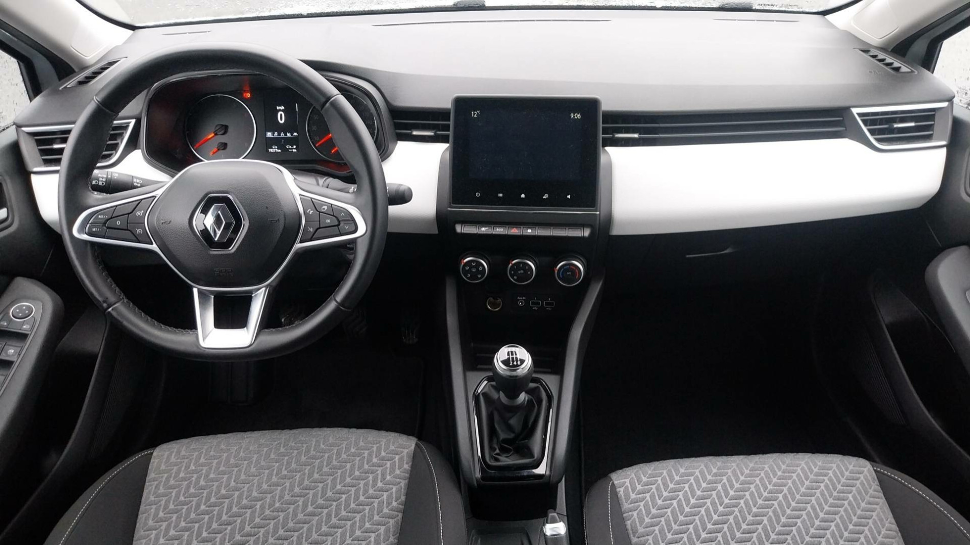 Vente en ligne Renault Clio 5 Clio TCe 90 au prix de 15 300 €