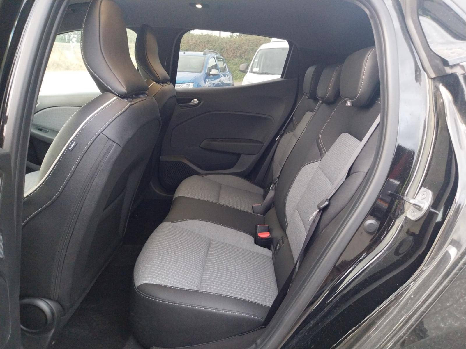 Vente en ligne Renault Clio 5 Clio TCe 90 ch GSR2 au prix de 17 730 €