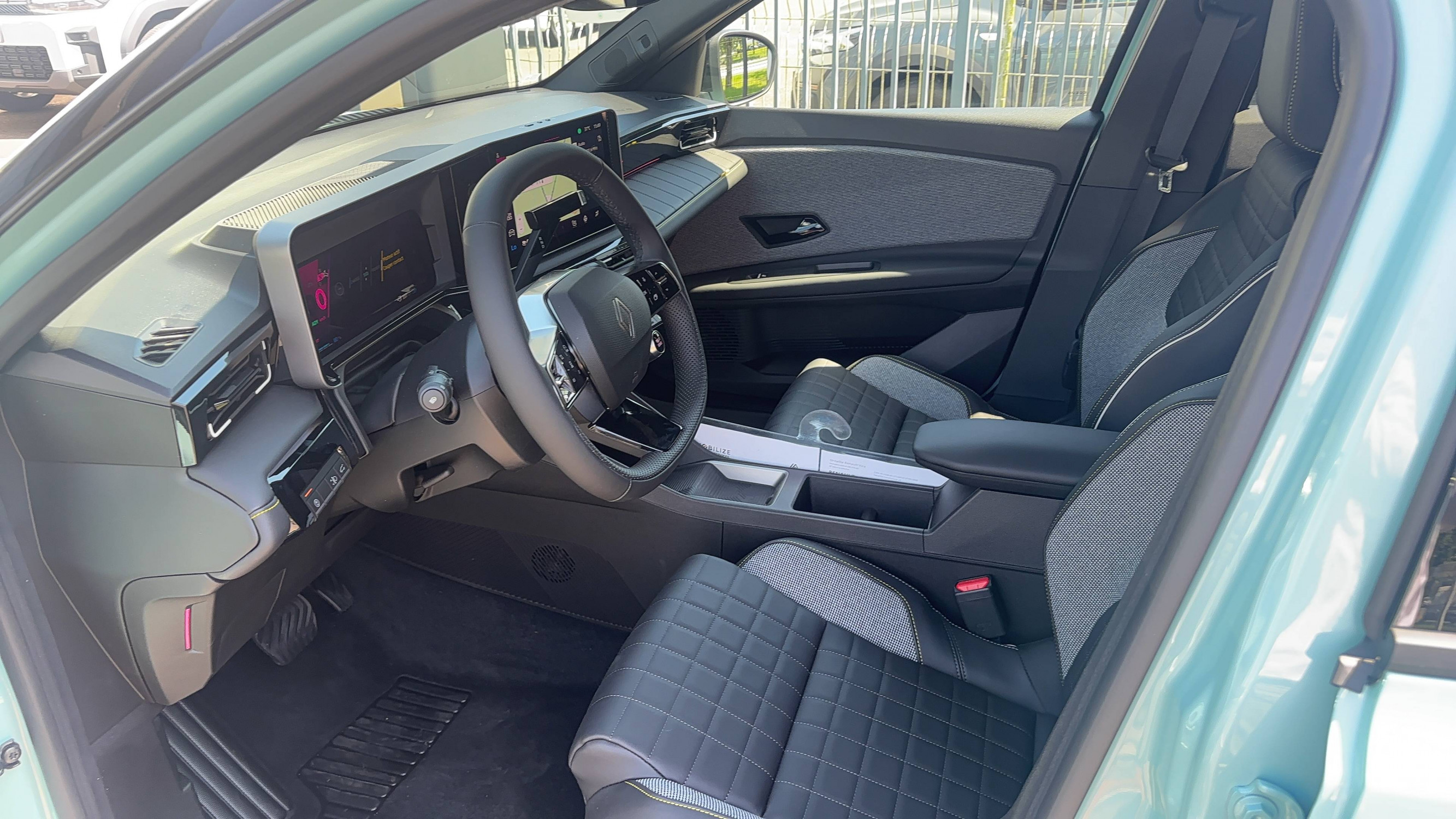 Vente en ligne Renault R4 E-Tech  150 ch autonomie confort au prix de 37 990 €