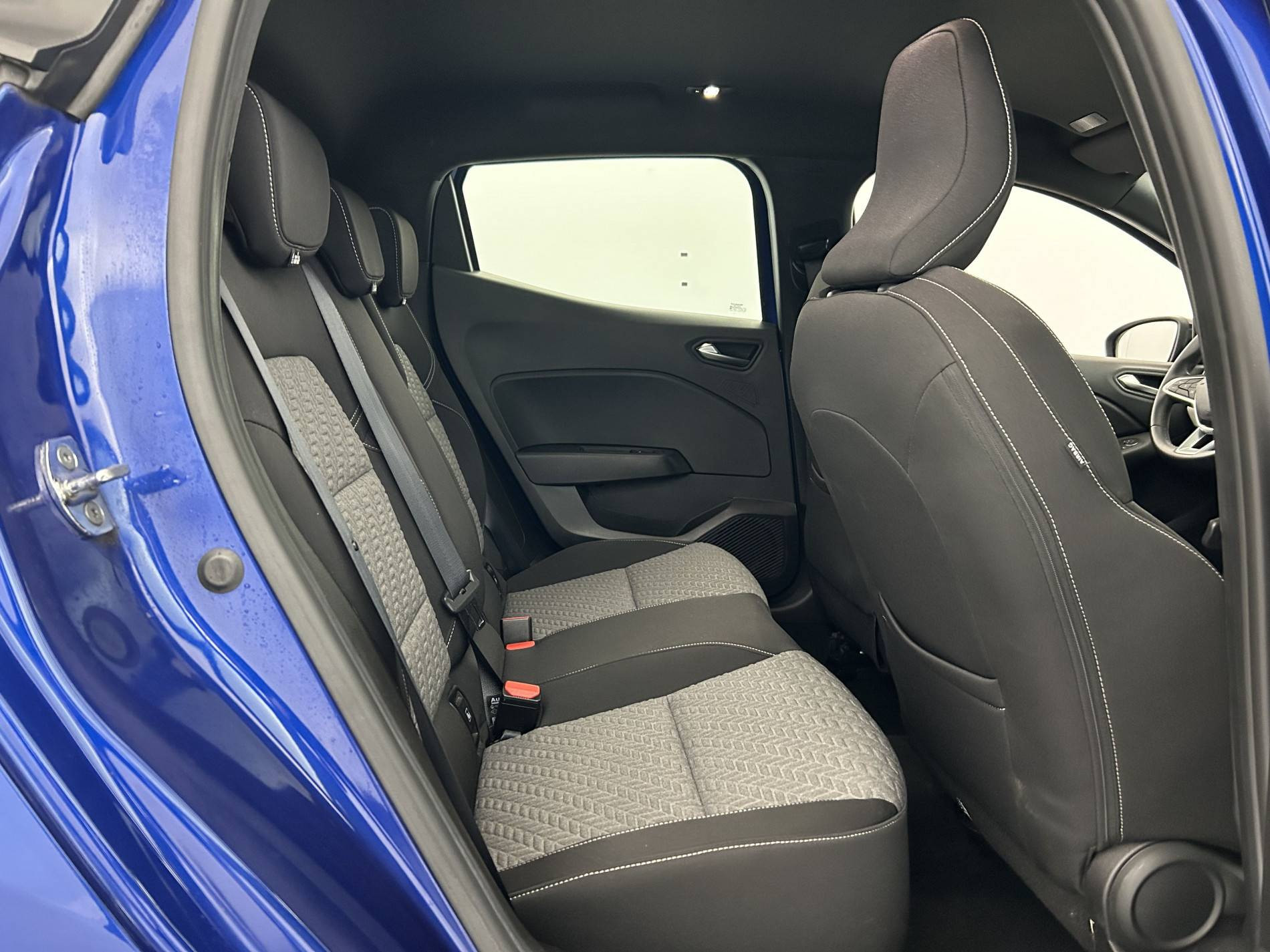 Vente en ligne Renault Clio 5 Clio TCe 90 - 21N au prix de 13 790 €
