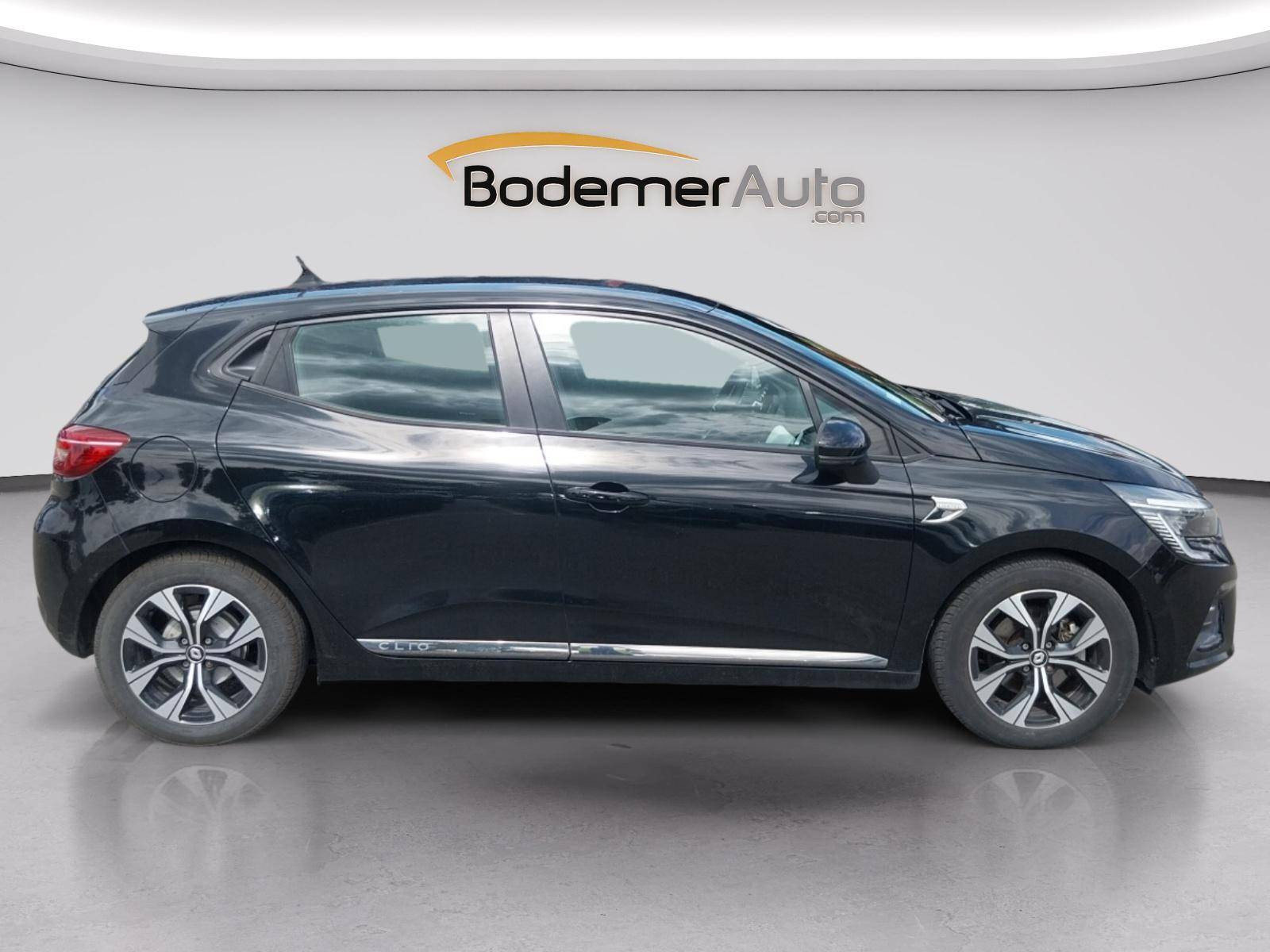 Vente en ligne Renault Clio 5 Clio E-Tech 140 - 21N au prix de 15 890 €