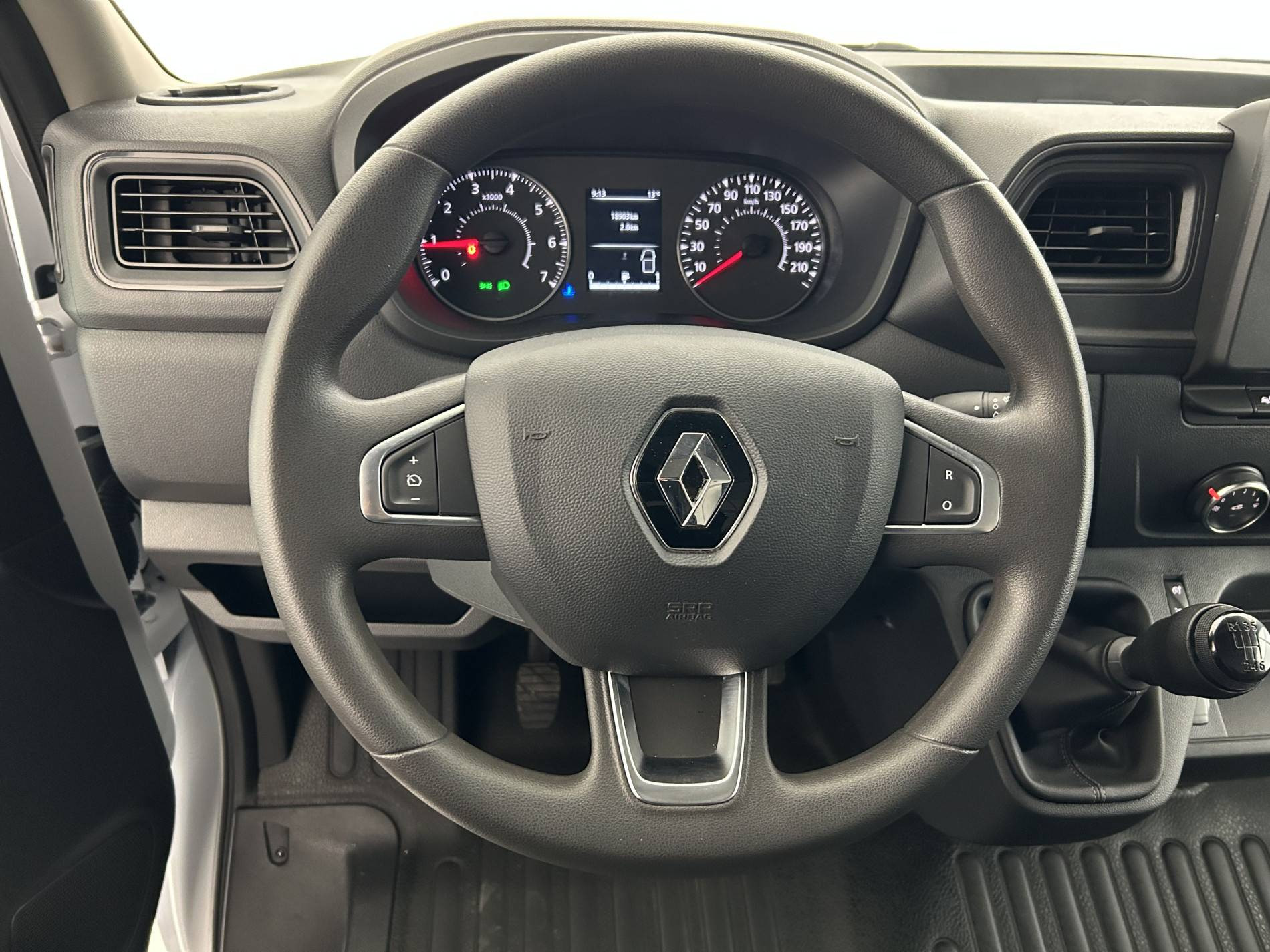 Vente en ligne Renault Master Fourgon MASTER FGN TRAC F3500 L3H3 BLUE DCI 135 au prix de 28 990 €