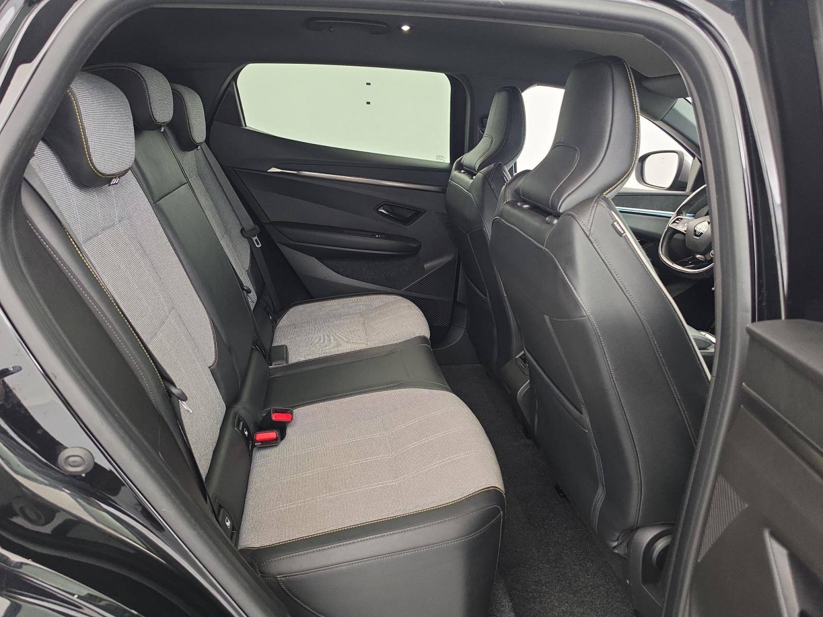 Vente en ligne Renault Megane E-Tech  EV60 220 ch super charge au prix de 24 690 €