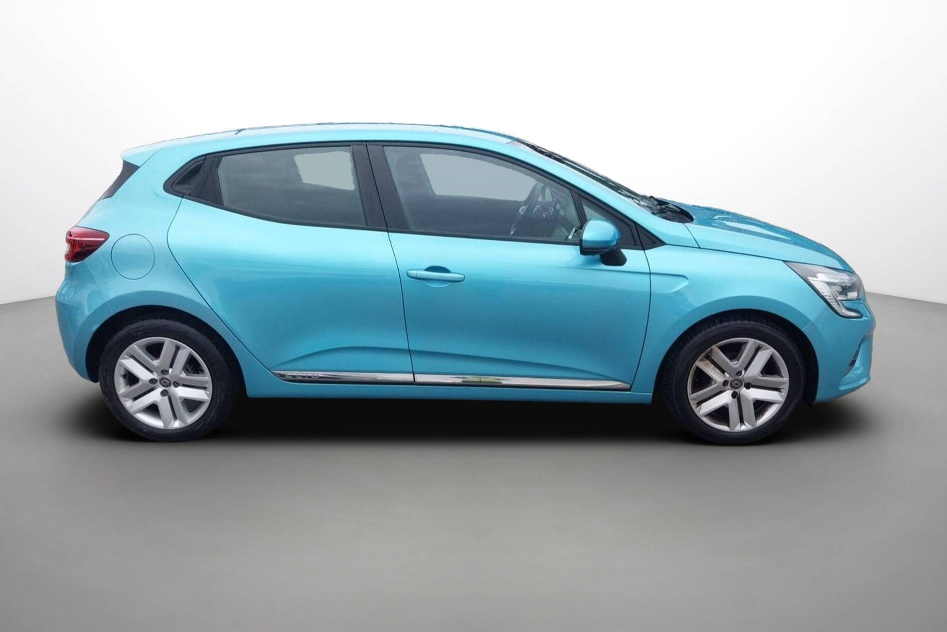Vente en ligne Renault Clio 5 Clio TCe 100 au prix de 11 490 €