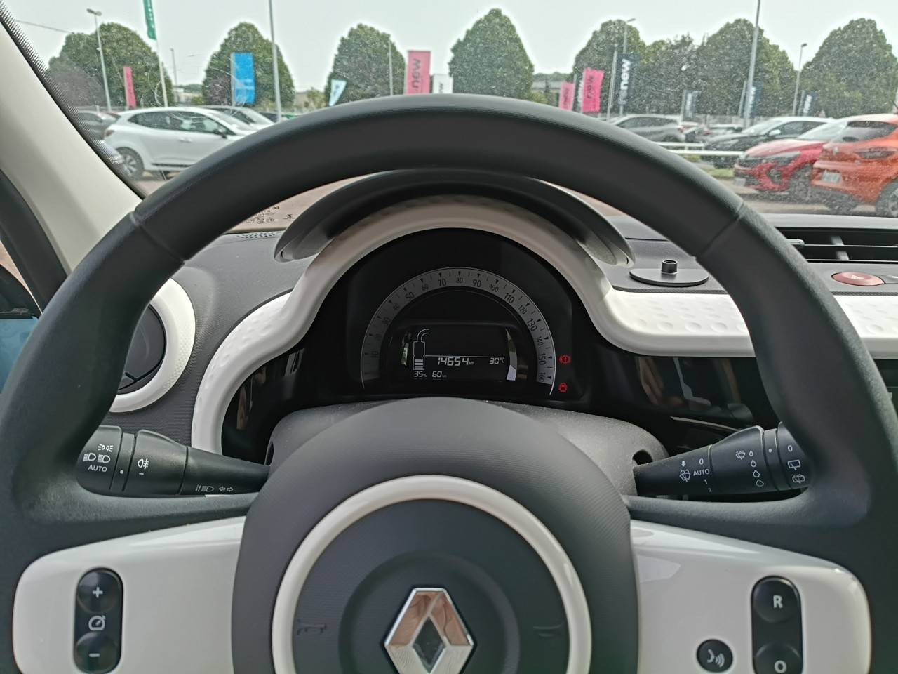 Vente en ligne Renault Twingo Electrique Twingo III E-Tech au prix de 14 990 €