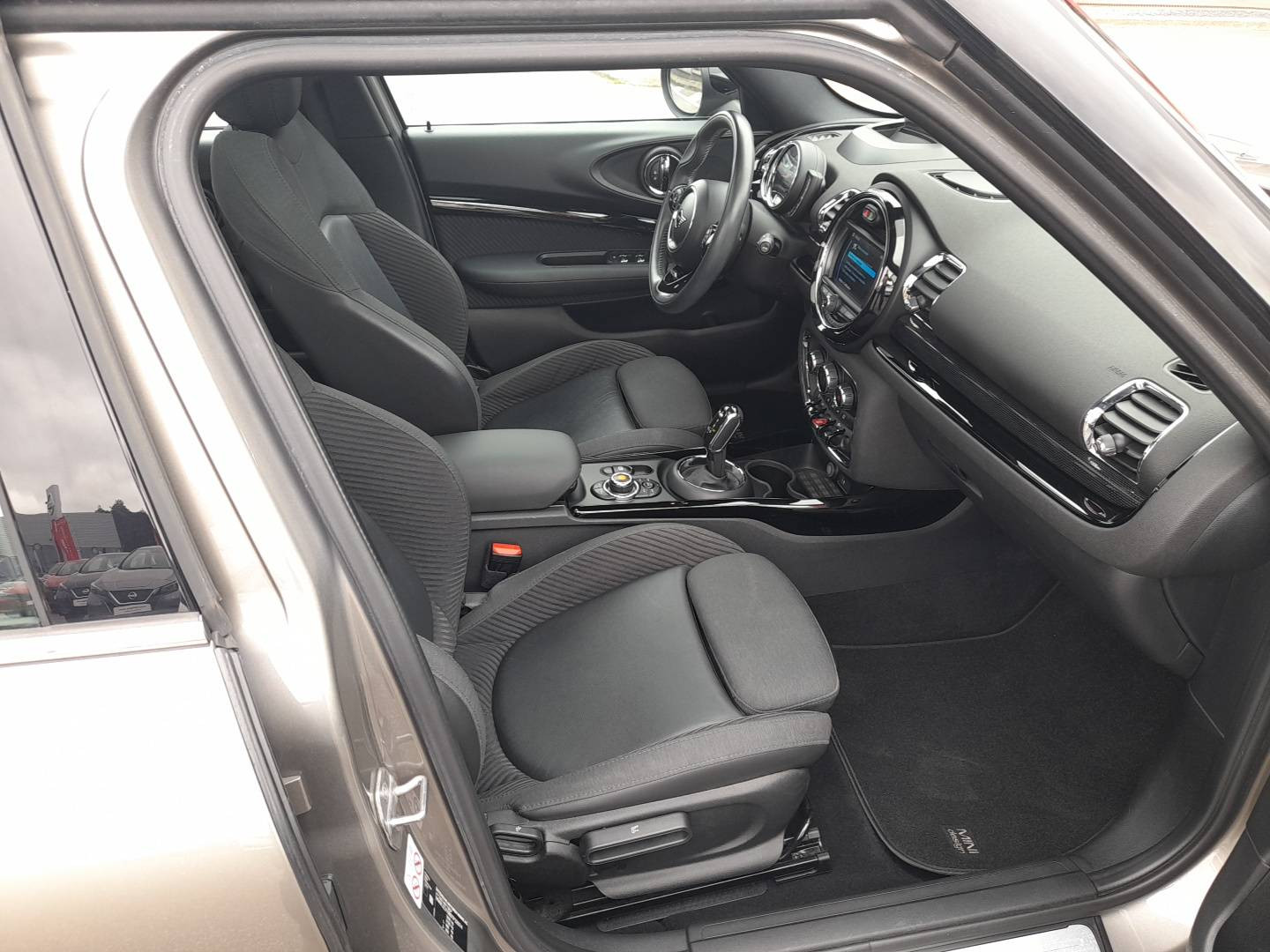 Vente en ligne Mini Clubman Clubman Cooper 136 ch BVA7 au prix de 17 900 €
