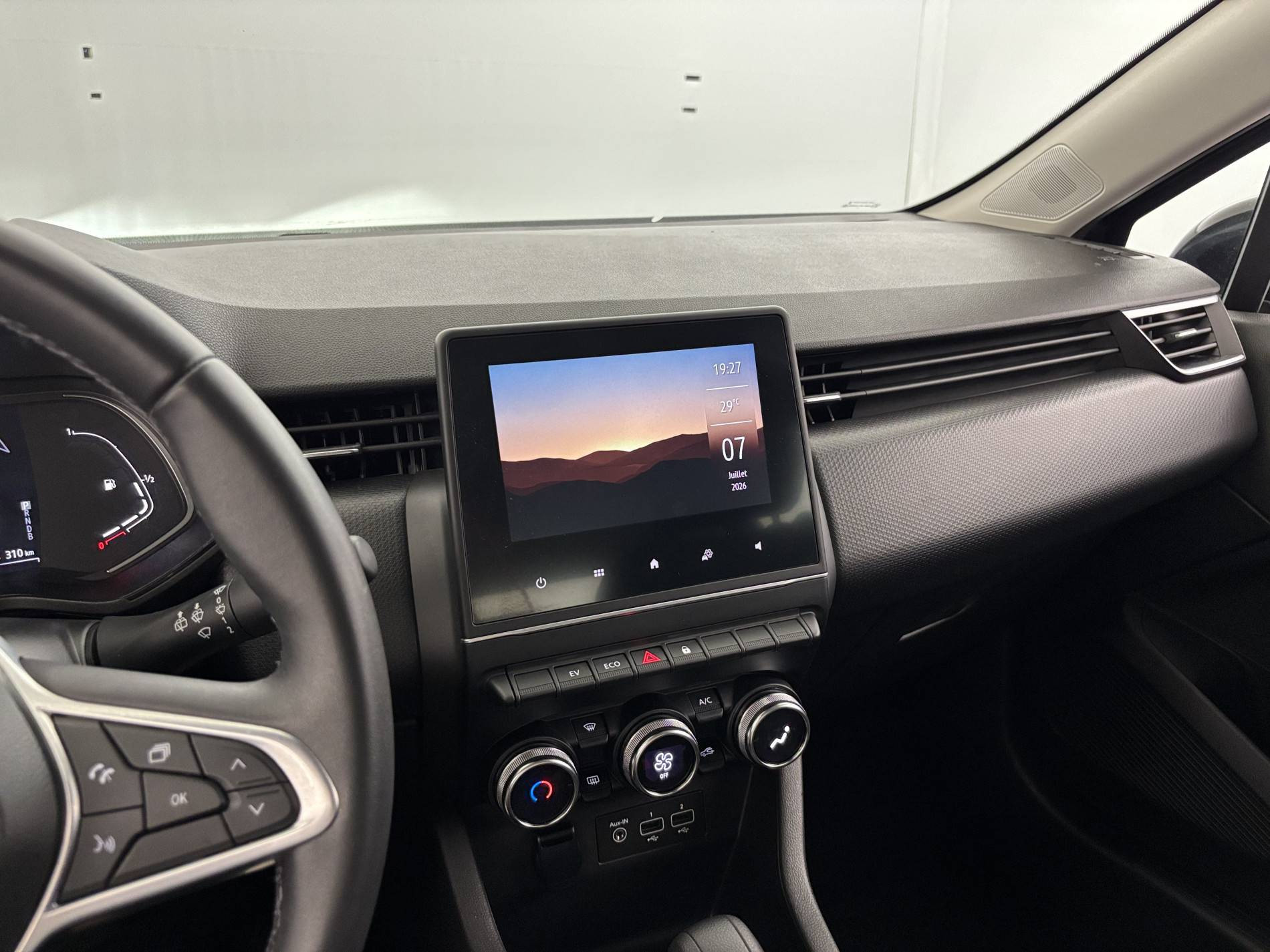 Vente en ligne Renault Clio 5 Clio E-Tech 140 - 21N au prix de 14 990 €