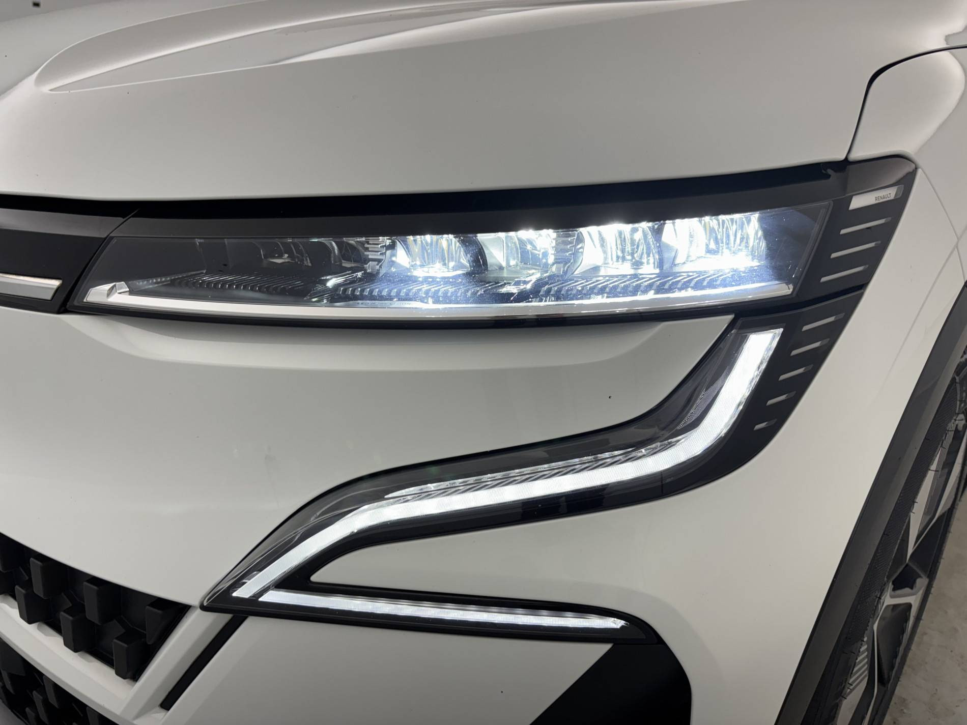 Vente en ligne Renault Megane E-Tech  EV40 130ch standard charge au prix de 17 990 €