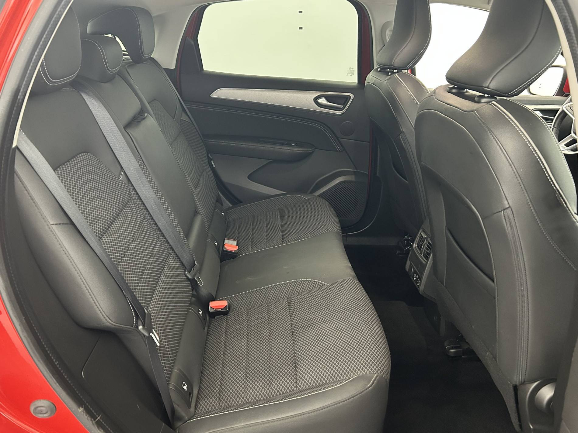 Vente en ligne Renault Arkana  E-Tech 145 - 21B au prix de 15 990 €