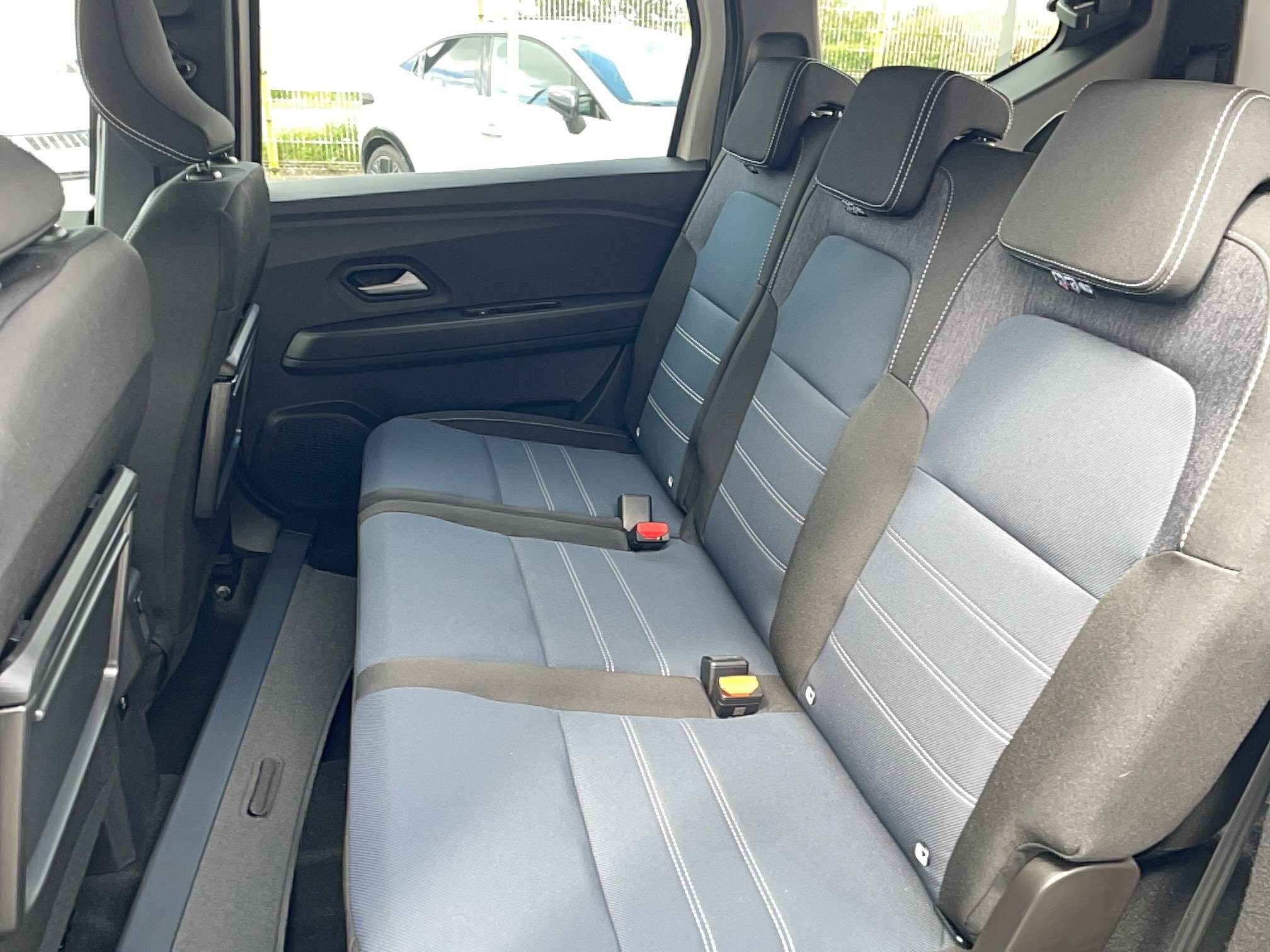 Vente en ligne Dacia Jogger  155 7 pl au prix de 28 990 €