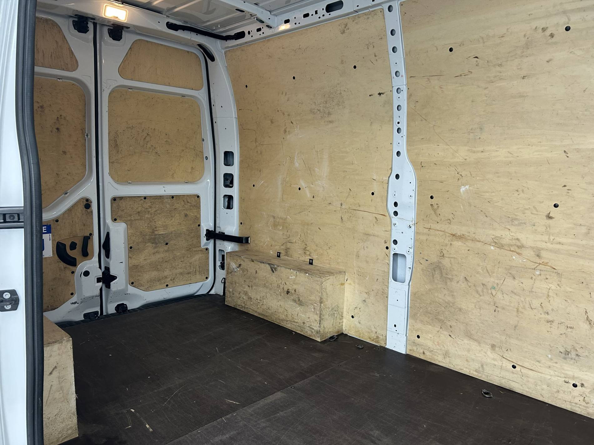 Vente en ligne Renault Master Fourgon MASTER FGN TRAC F3500 L2H2 BLUE DCI 135 au prix de 24 690 €