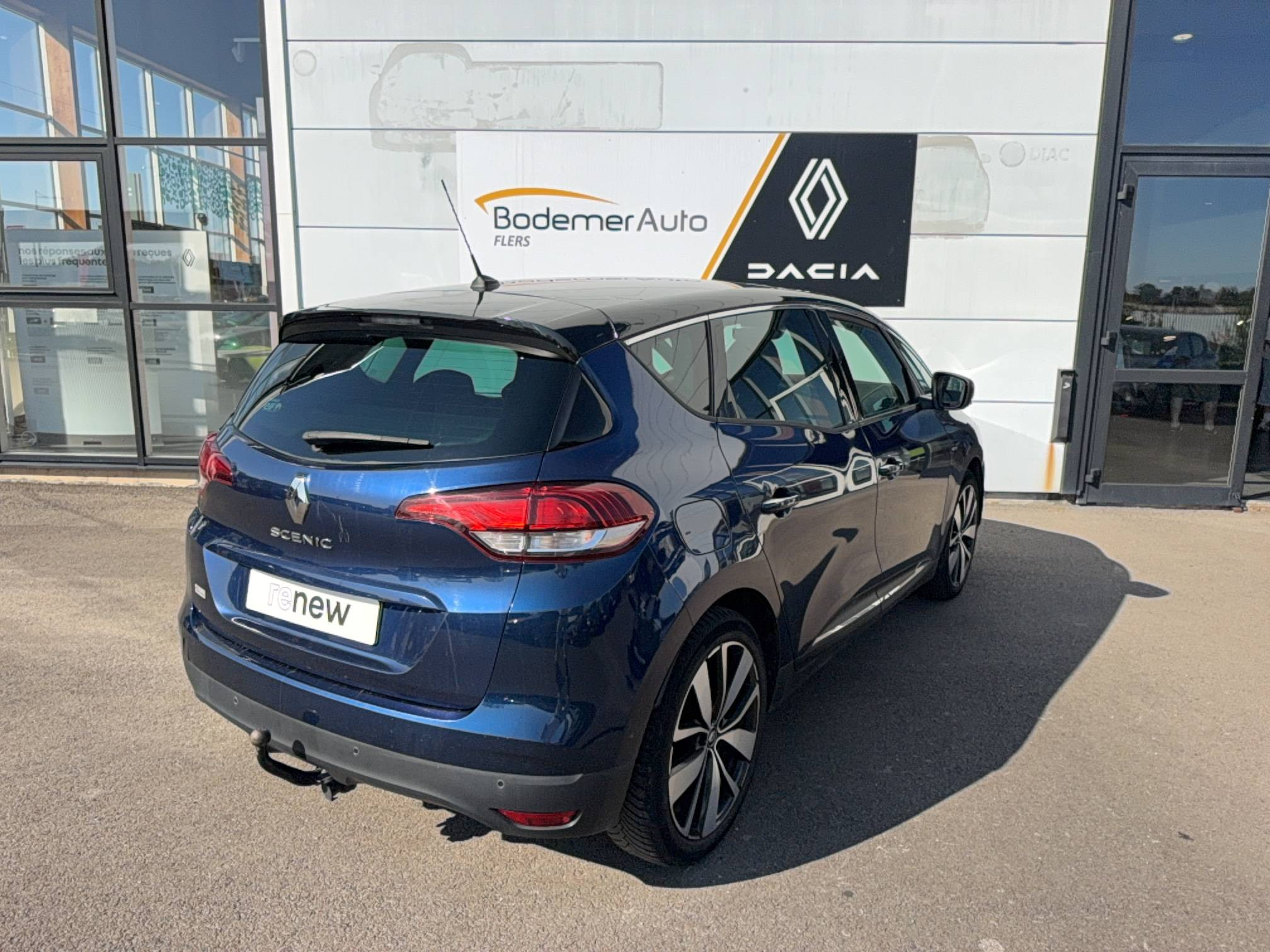Vente en ligne Renault Scenic 4 Scenic Blue dCi 120 au prix de 14 490 €