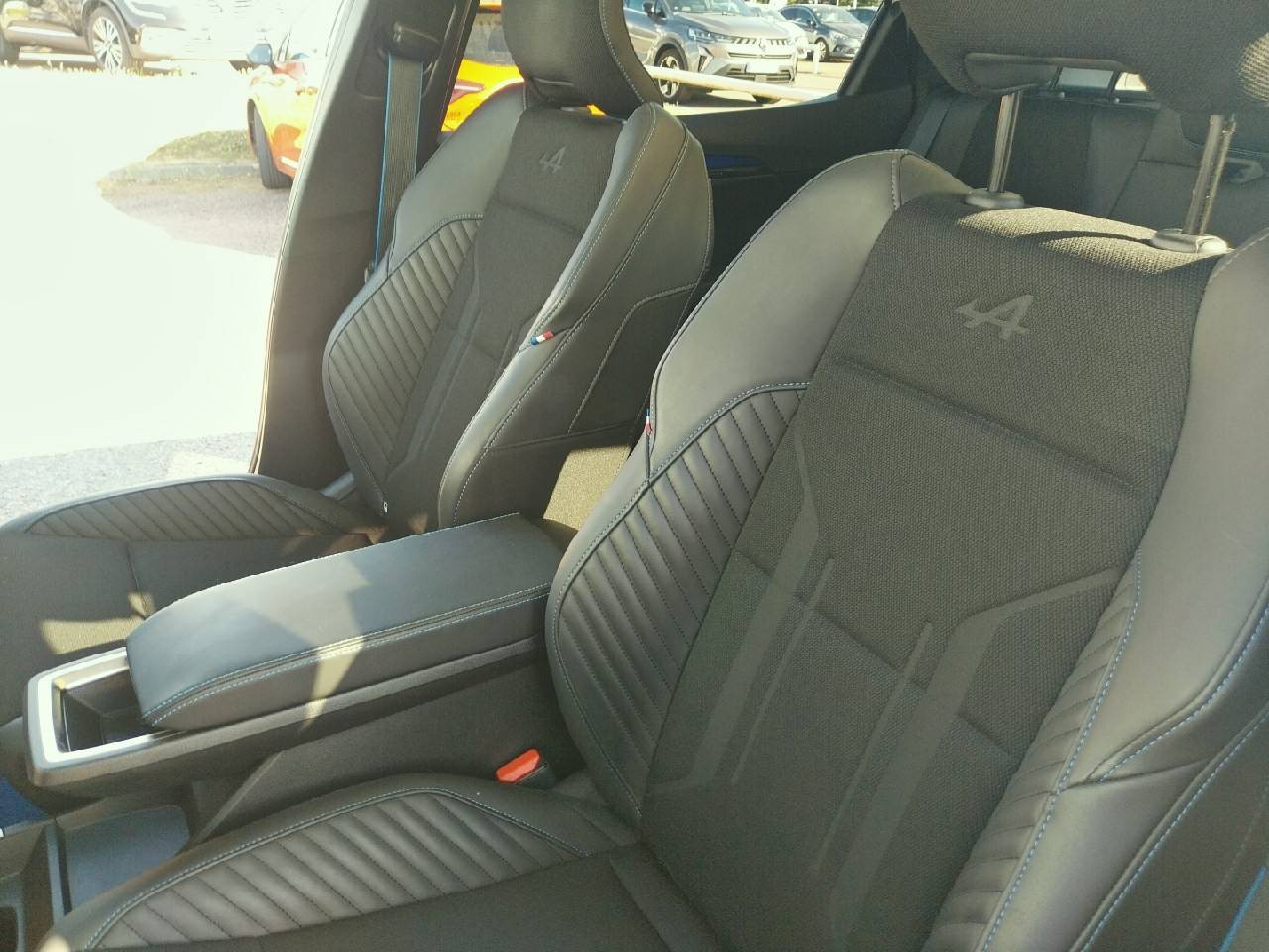Vente en ligne Renault Scenic E-Tech  220 ch grande autonomie au prix de 38 490 €