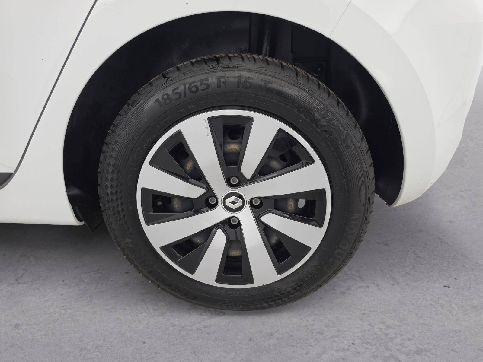 Vente en ligne Renault Clio 5 Clio TCe 90 au prix de 12 790 €