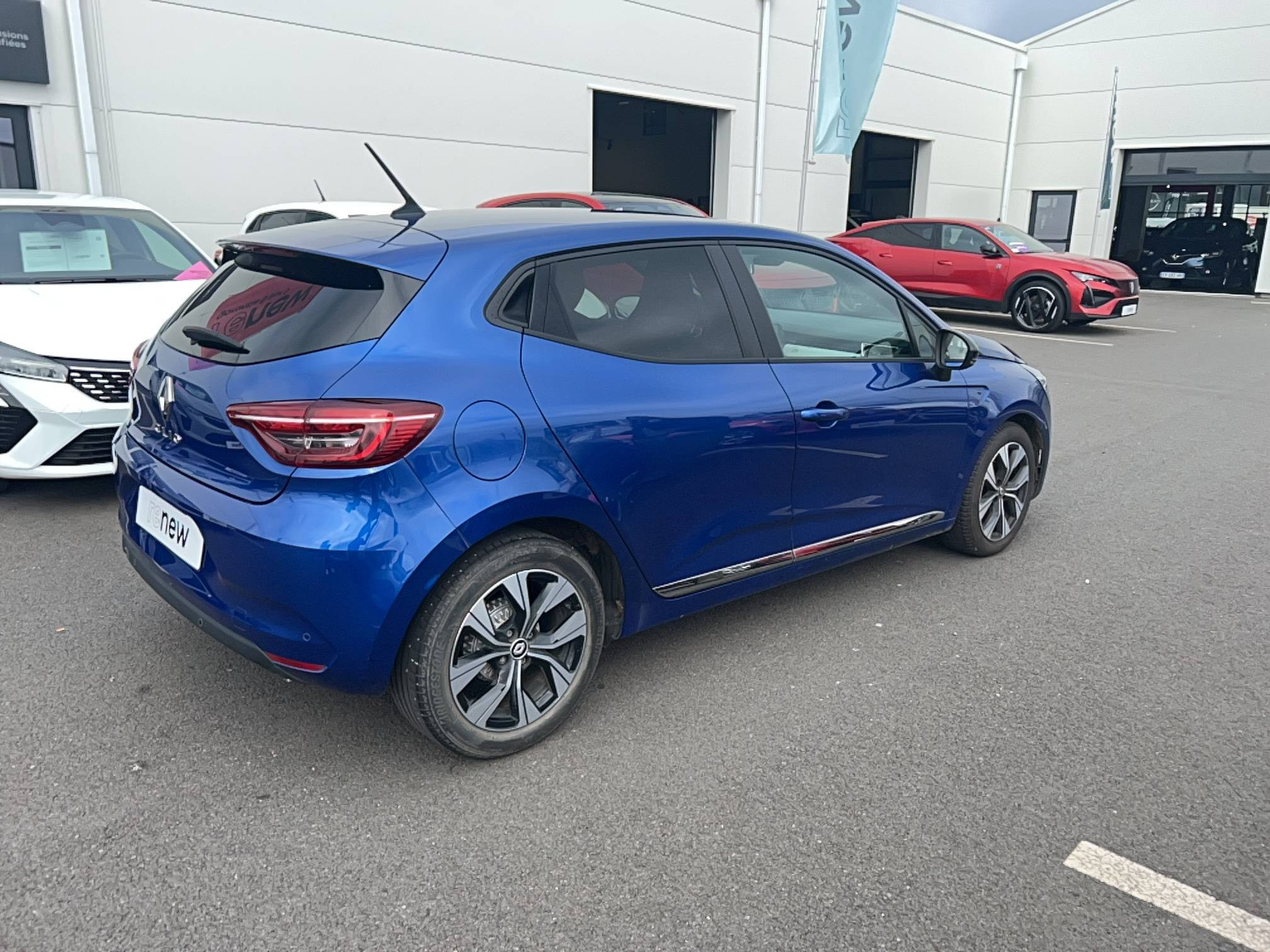 Vente en ligne Renault Clio 5 Clio TCe 90 au prix de 13 900 €