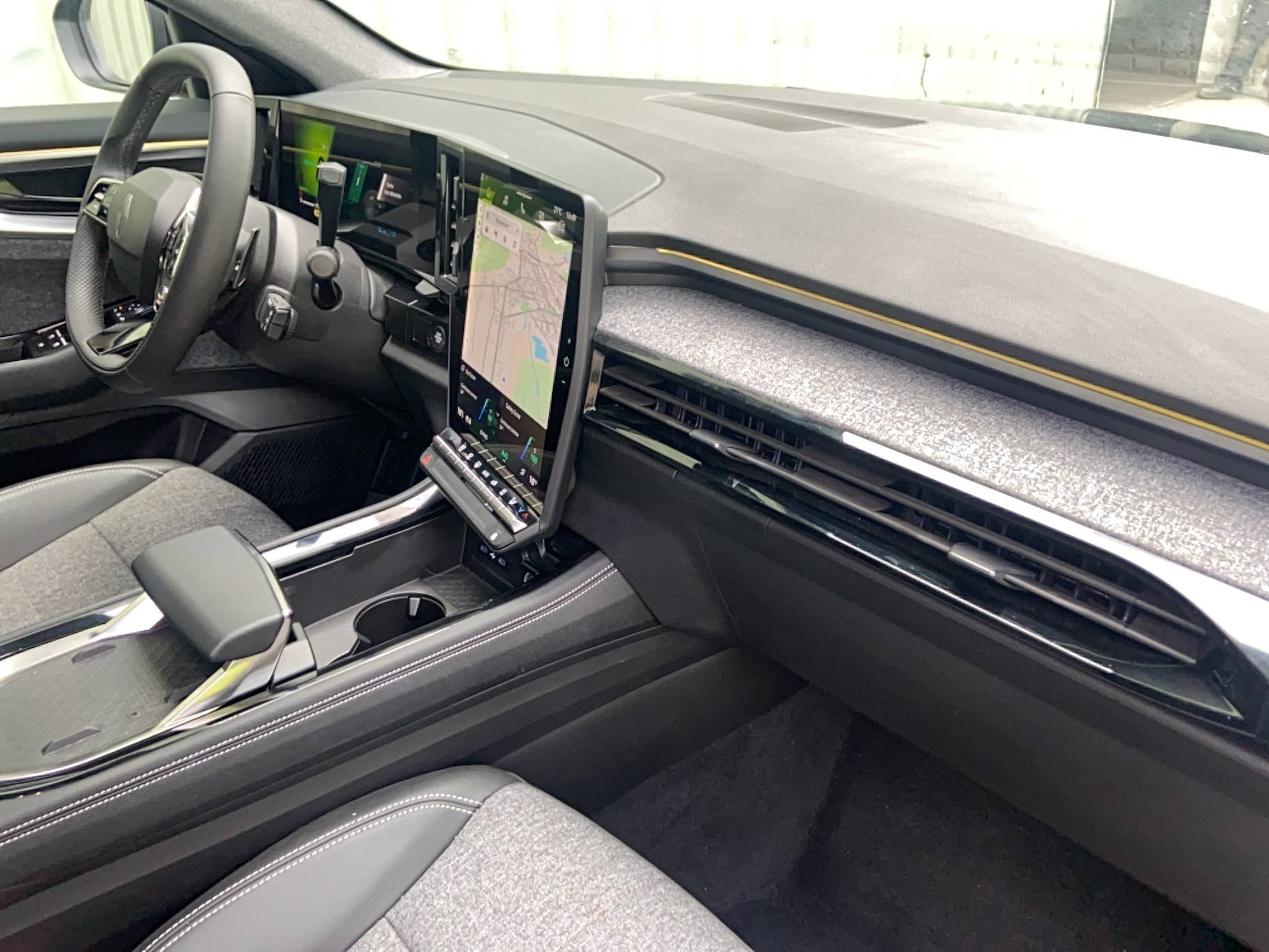 Vente en ligne Renault Espace Espace E-Tech full hybrid 200 GSR2 au prix de 35 490 €