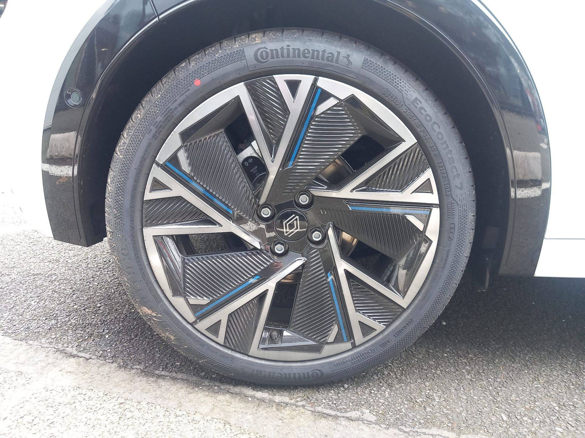 Vente en ligne Renault Clio 6 Clio E-Tech full hybrid 160 ch au prix de 28 990 €