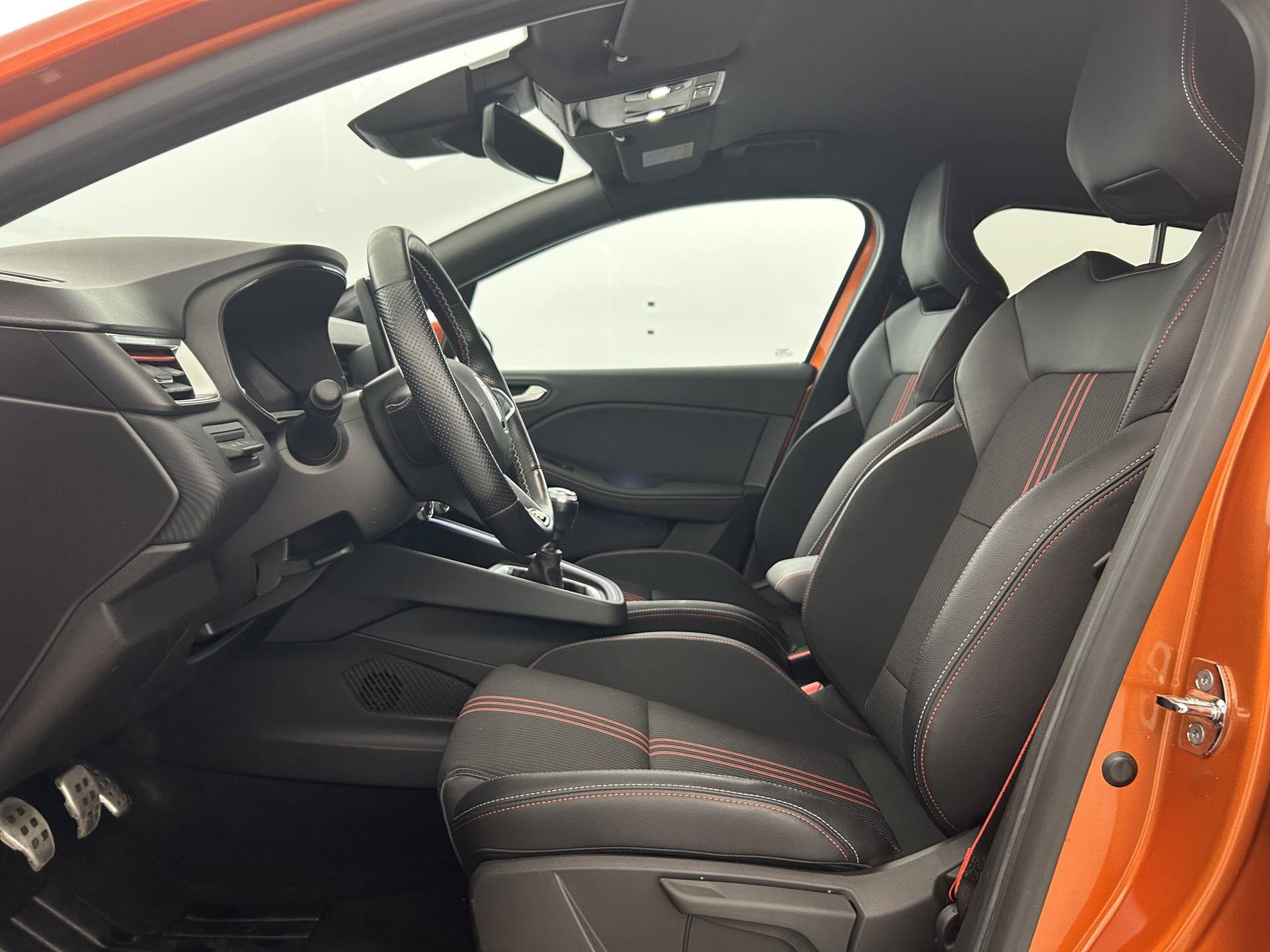 Vente en ligne Renault Clio 5 Clio TCe 140 - 21N au prix de 14 990 €