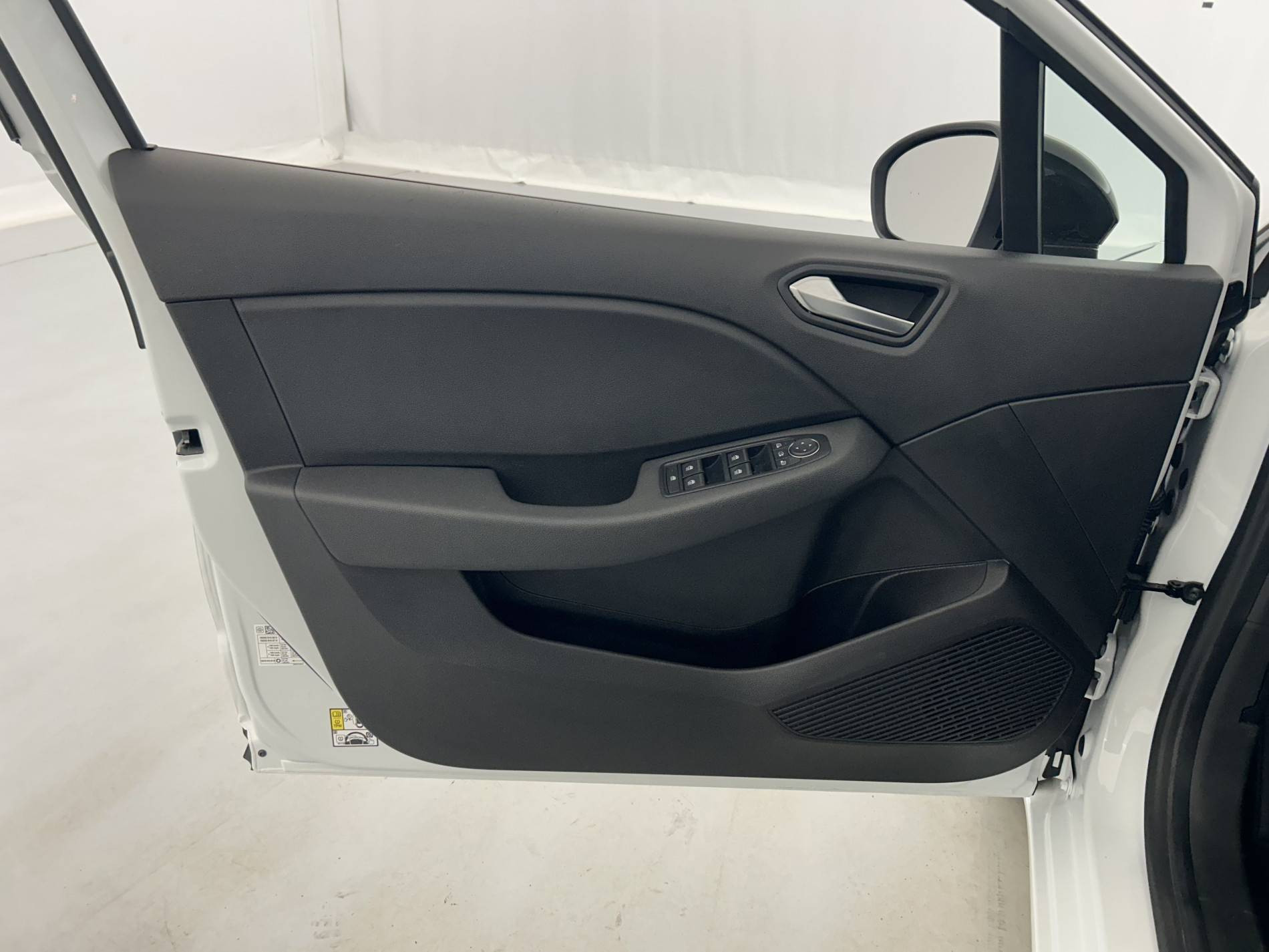 Vente en ligne Renault Clio 5 Clio E-Tech full hybrid 145 au prix de 17 990 €