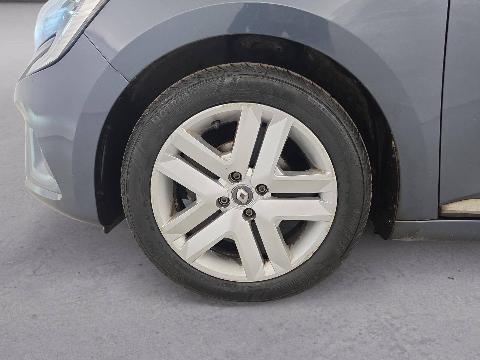Vente en ligne Renault Clio 5 Clio TCe 100 au prix de 11 490 €