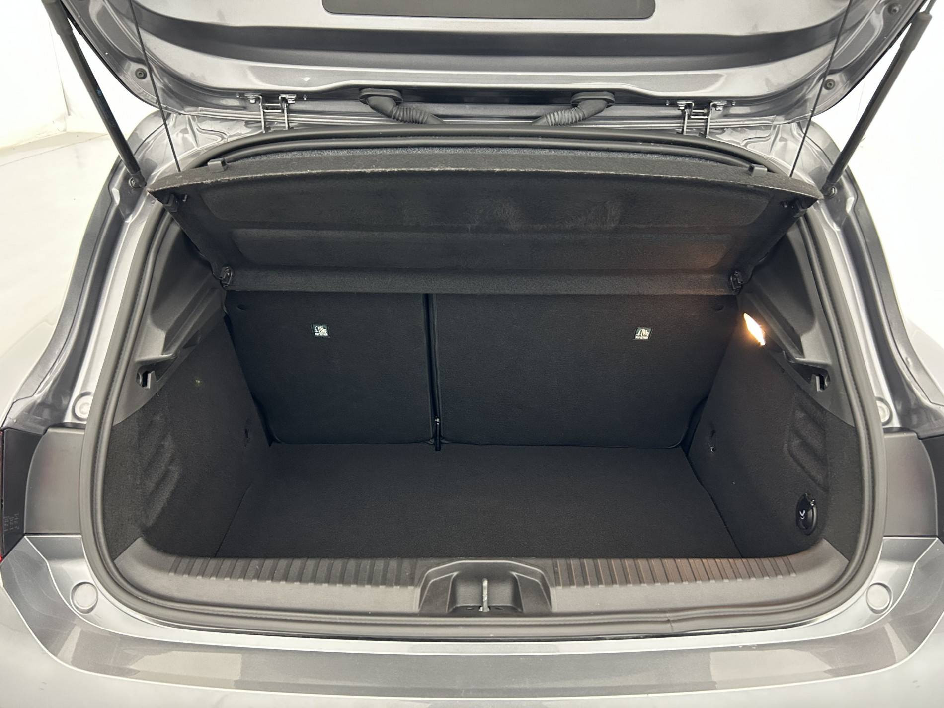 Vente en ligne Renault Clio 5 Clio E-Tech hybride 145 au prix de 19 609 €
