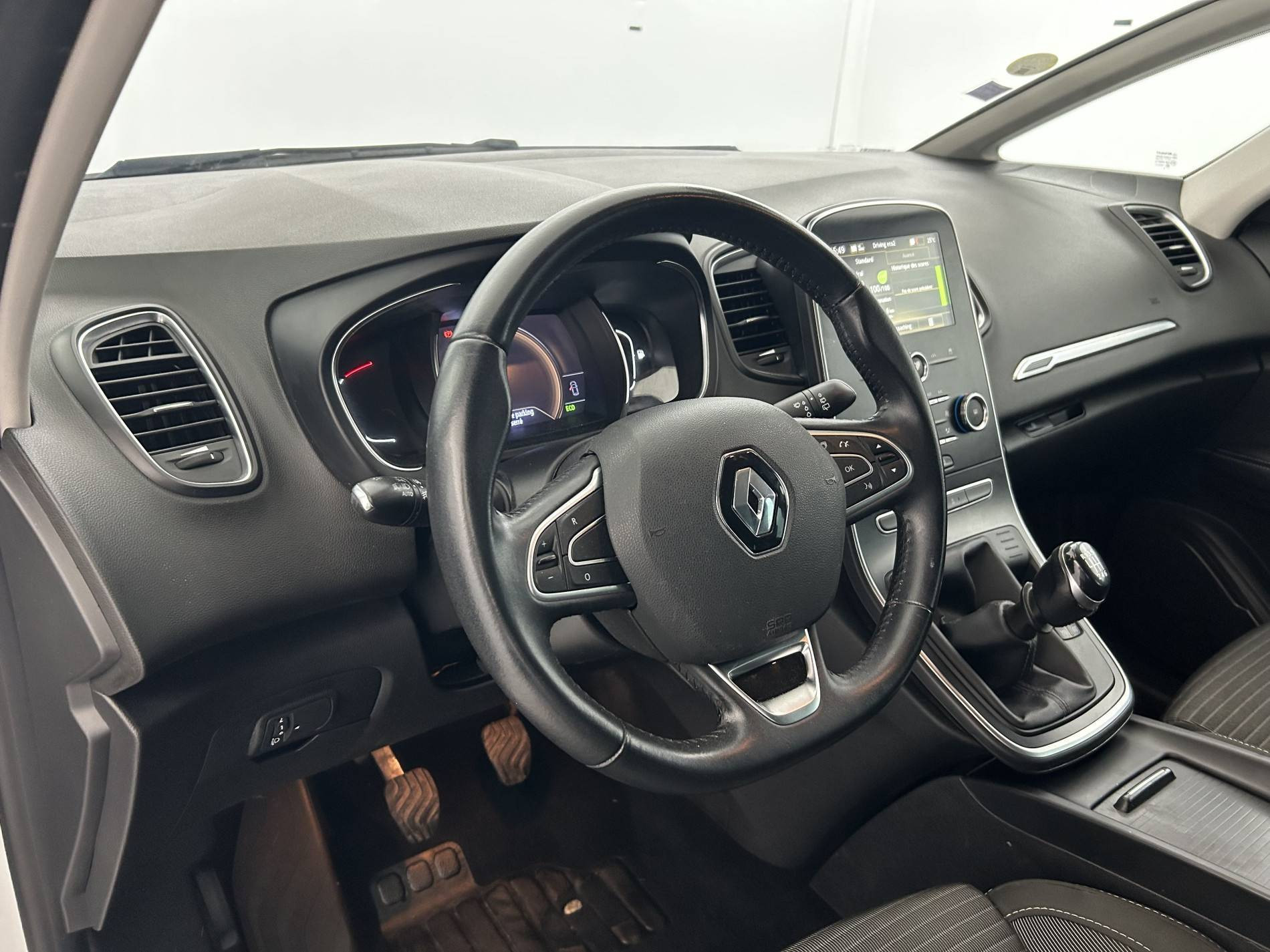 Vente en ligne Renault Scenic 4 Scenic dCi 110 Energy au prix de 12 490 €