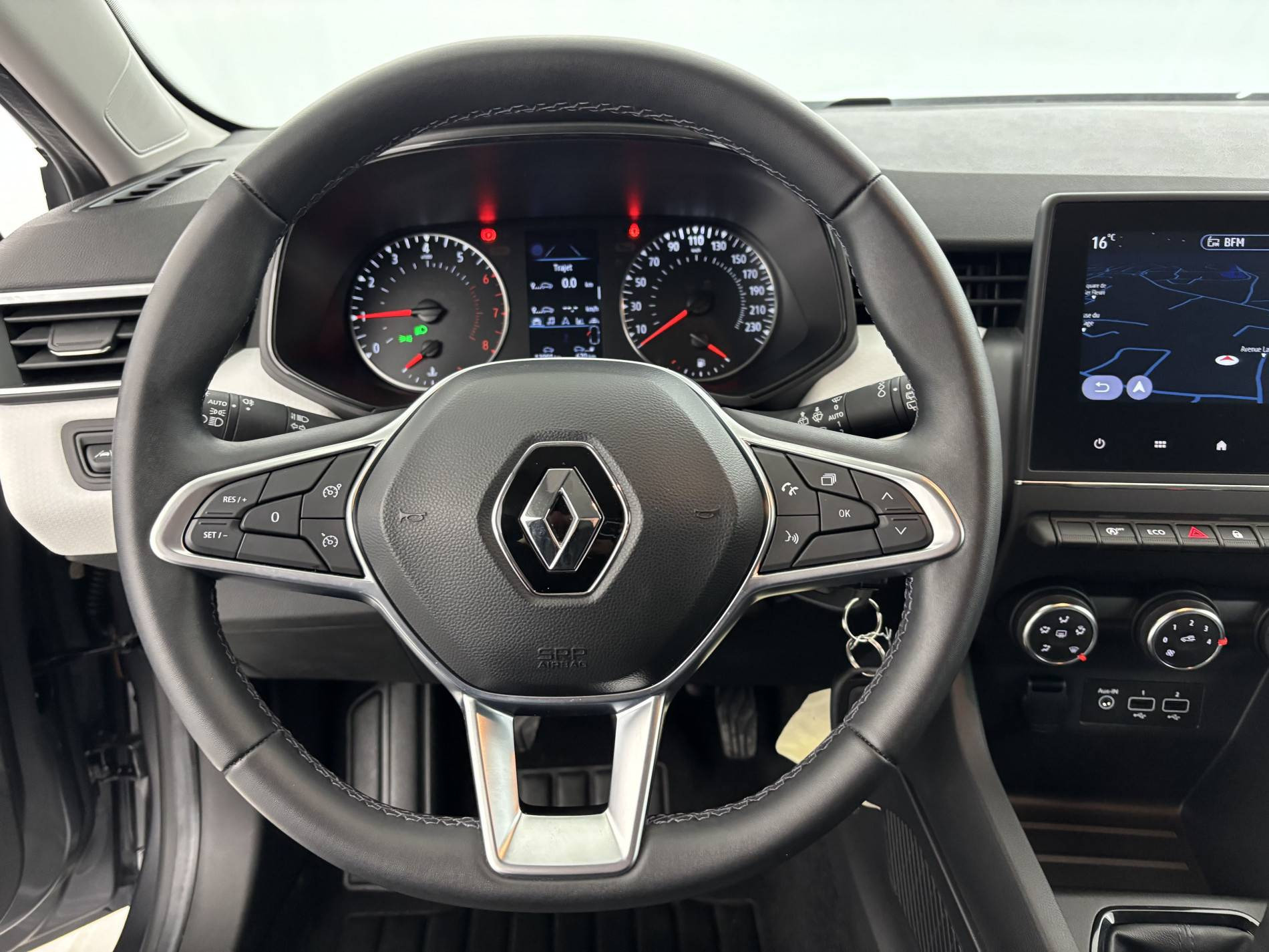 Vente en ligne Renault Clio 5 Clio TCe 90 au prix de 14 390 €