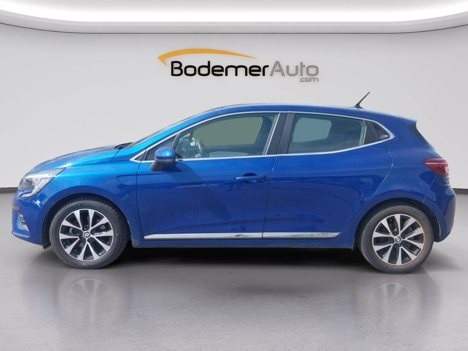 Vente en ligne Renault Clio 5 Clio E-Tech 140 - 21N au prix de 17 490 €