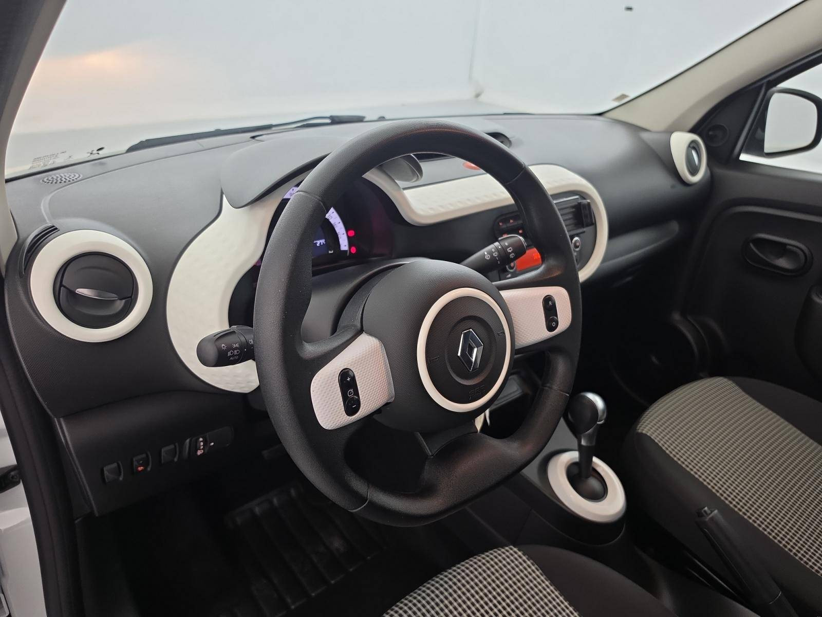 Vente en ligne Renault Twingo Electrique Twingo III E-Tech au prix de 12 900 €