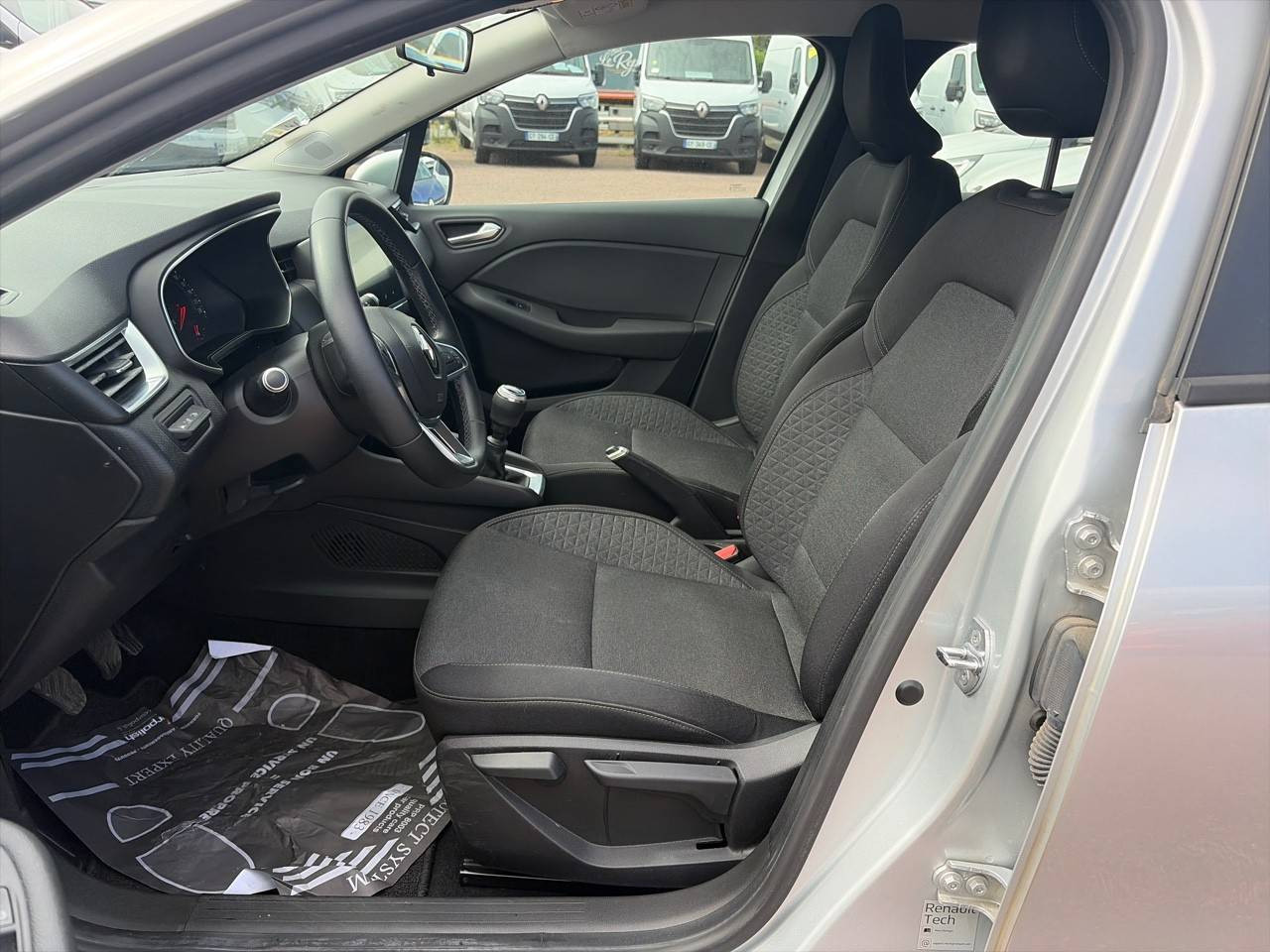 Vente en ligne Renault Clio 5 Clio Blue dCi 85 au prix de 12 990 €