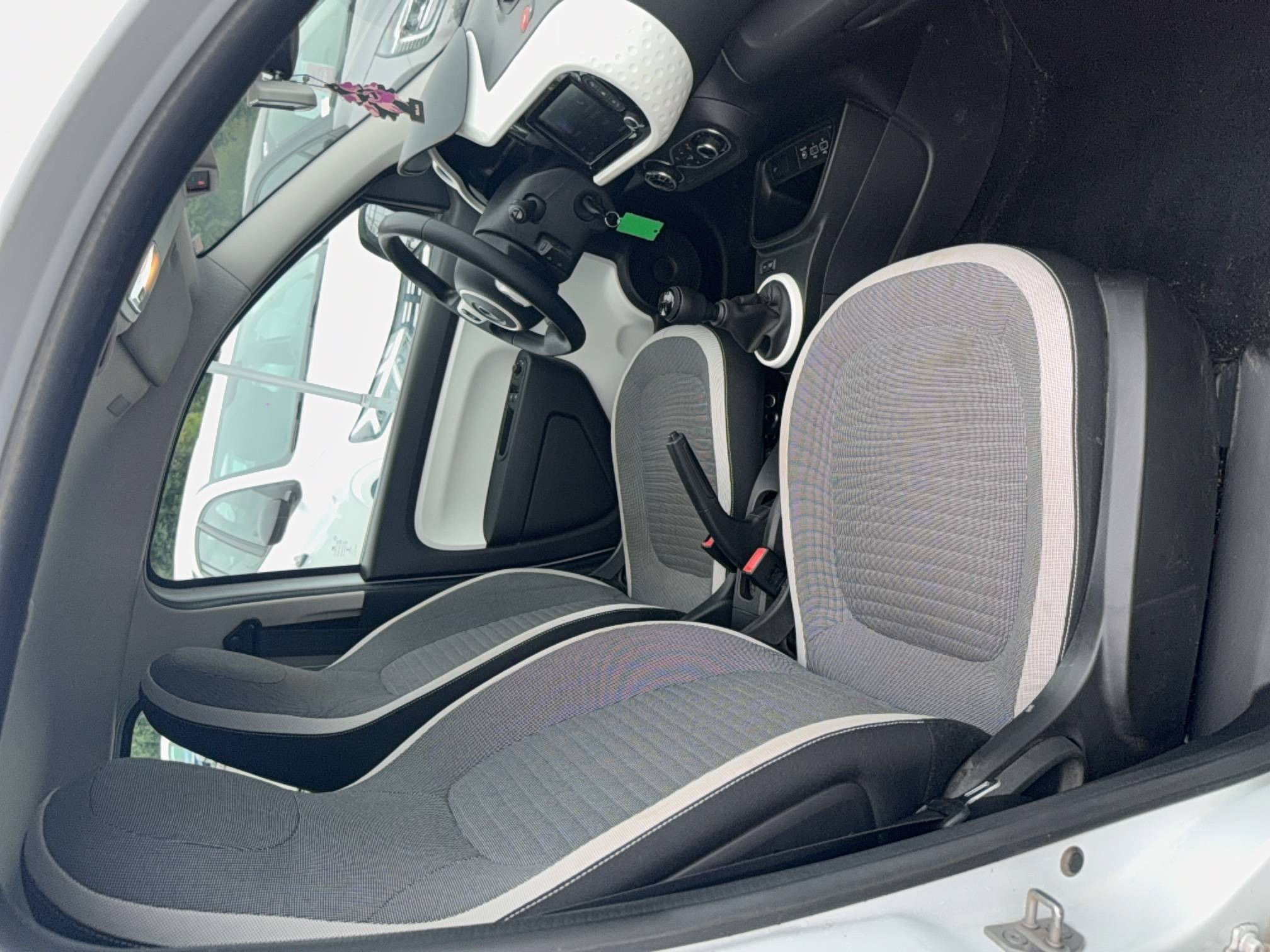 Vente en ligne Renault Twingo 3  SCe 65 au prix de 10 990 €