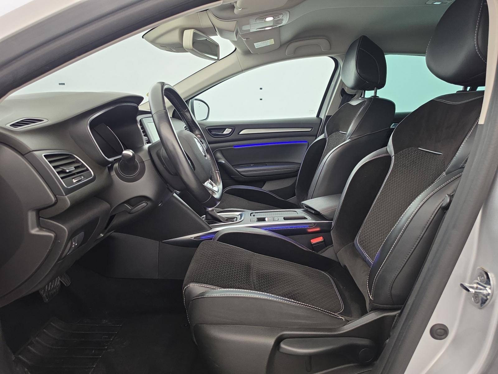 Vente en ligne Renault Megane 4 Mégane IV Berline Blue dCi 115 EDC au prix de 14 990 €