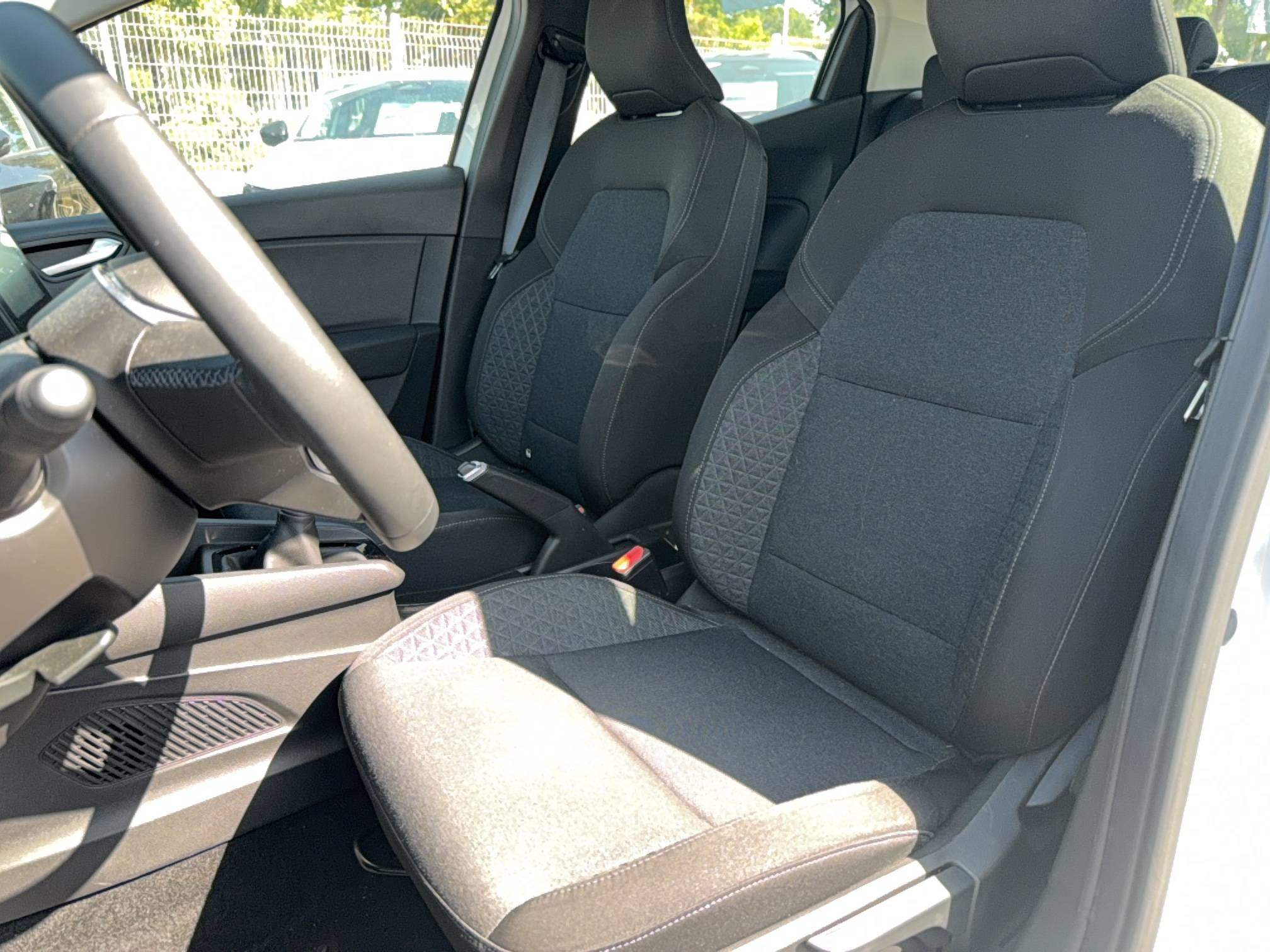 Vente en ligne Renault Clio 5 Clio TCe 90 au prix de 14 290 €