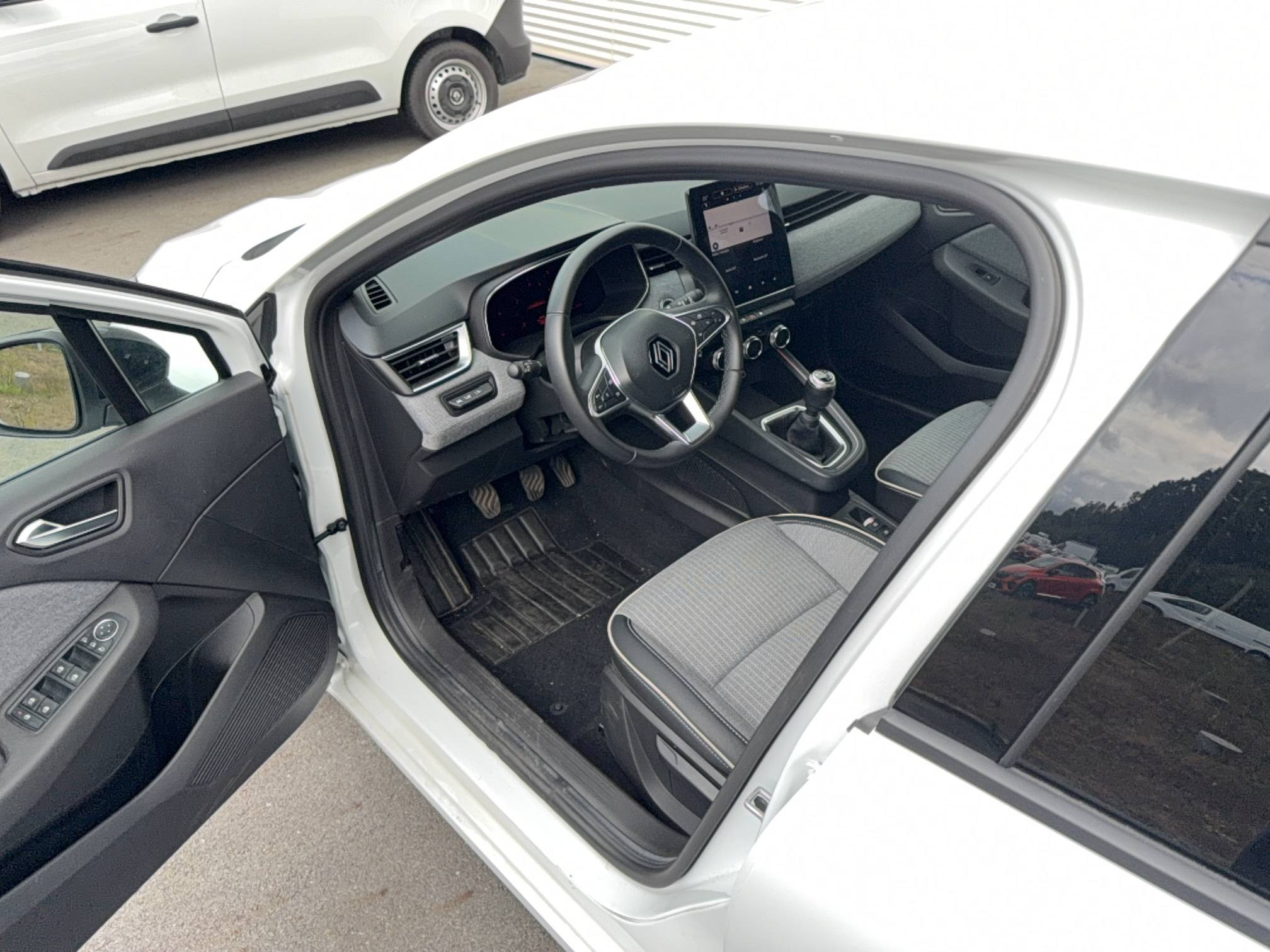 Vente en ligne Renault Clio 5 Clio TCe 90 au prix de 16 390 €