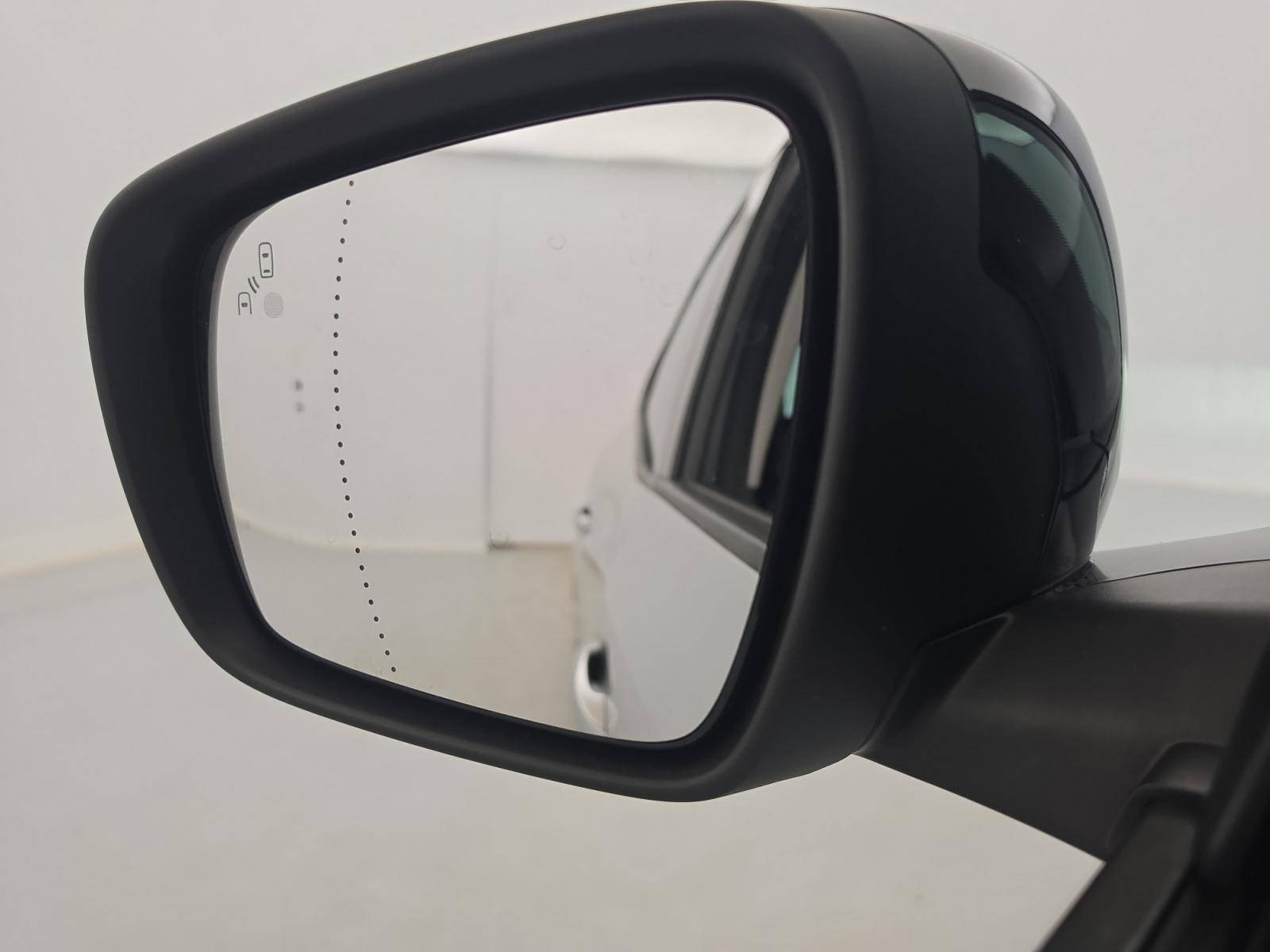 Vente en ligne Renault Scenic 4 Scenic TCe 140 au prix de 18 790 €