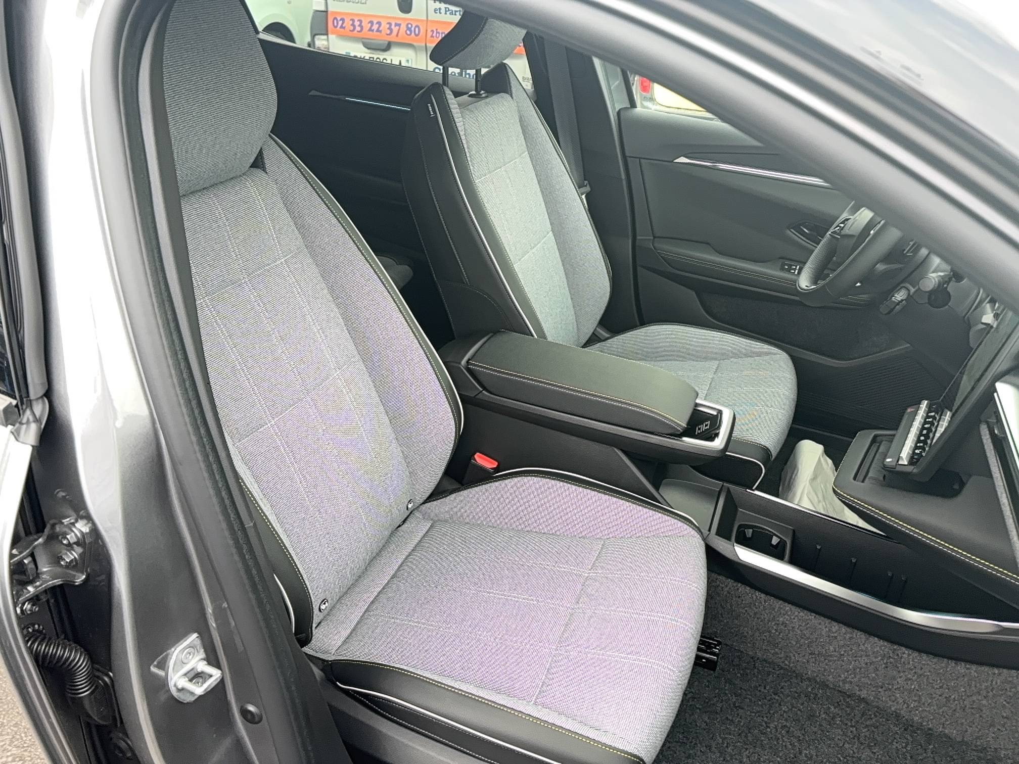 Vente en ligne Renault Scenic E-Tech Scenic E-Tech électrique 220 ch grande autonomie au prix de 45 500 €