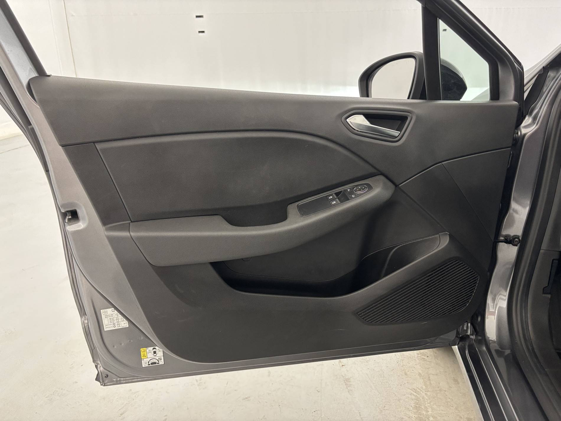 Vente en ligne Renault Clio 5 Clio TCe 90 au prix de 14 990 €
