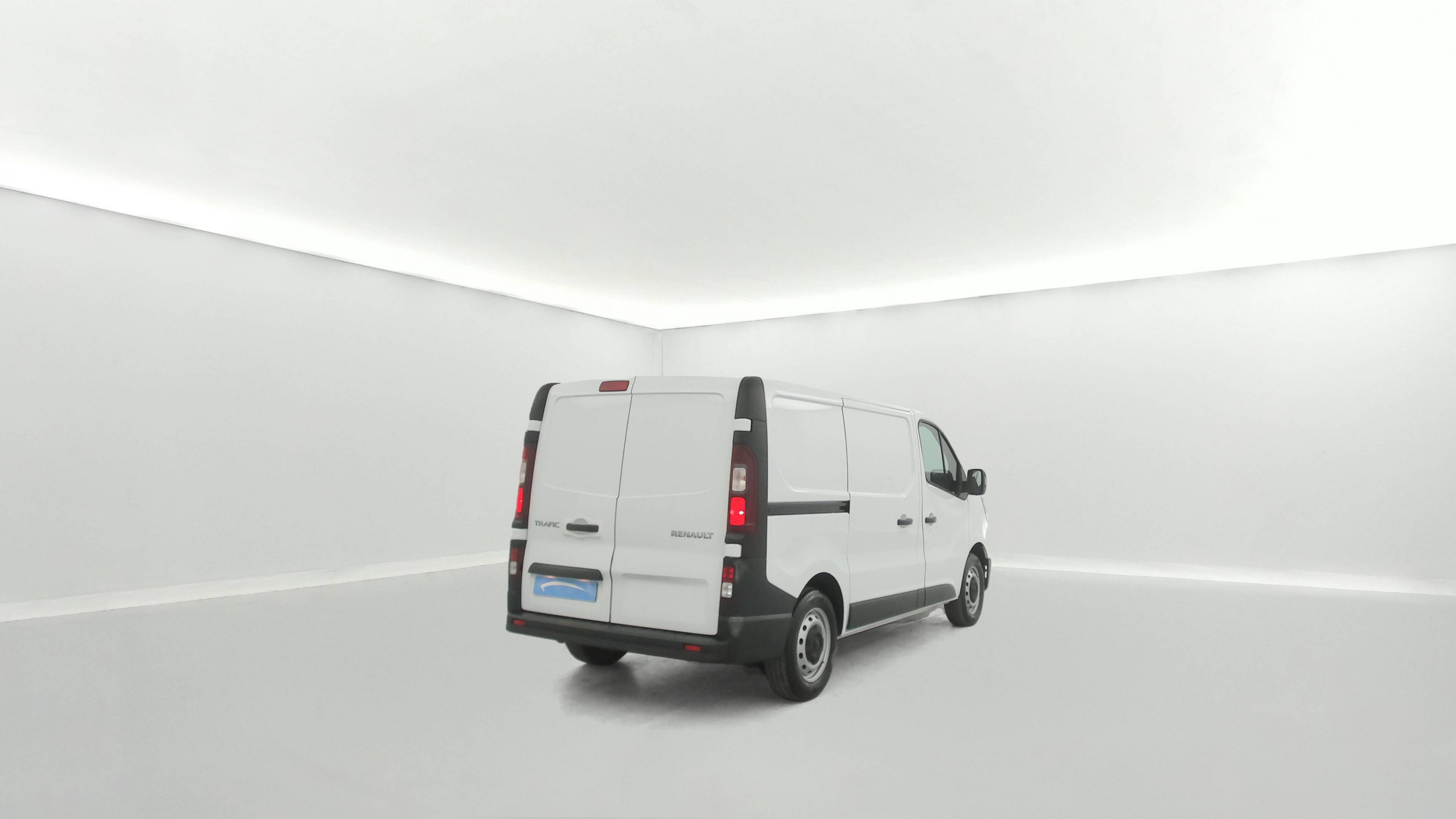 Vente en ligne Renault Trafic 3 Fourgon TRAFIC FG BLUE DCI 130 L1H1 3T GSR2 au prix de 24 590 €