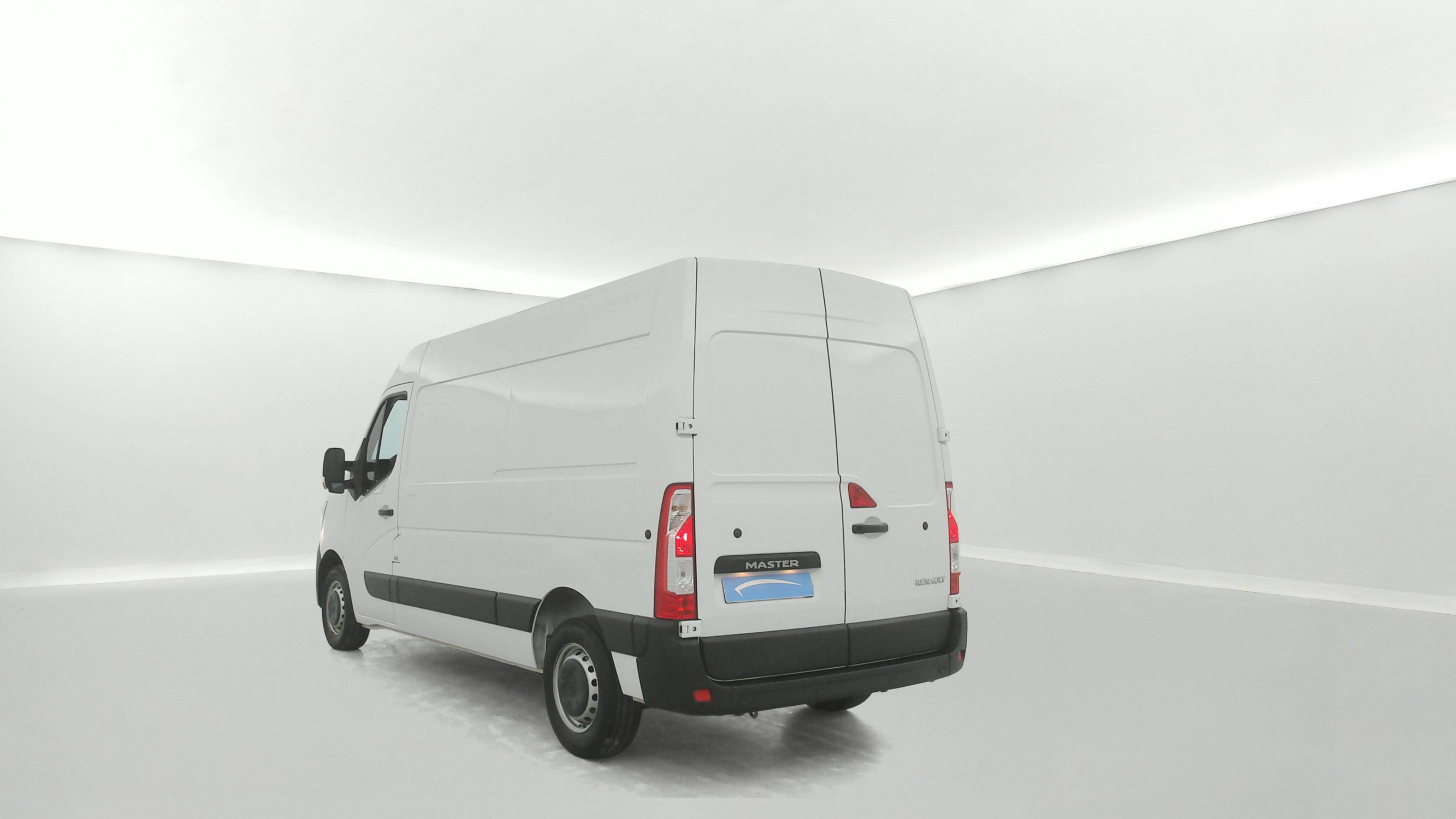 Vente en ligne Renault Master Fourgon MASTER FGN TRAC F3500 L2H2 BLUE DCI 135 au prix de 23 990 €