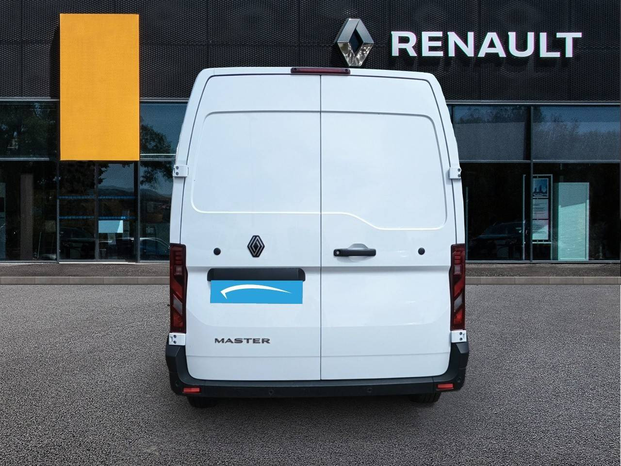 Vente en ligne Renault Master Fourgon MASTER FG BLUE DCI 130 L2H2 3T5 TR au prix de 31 990 €