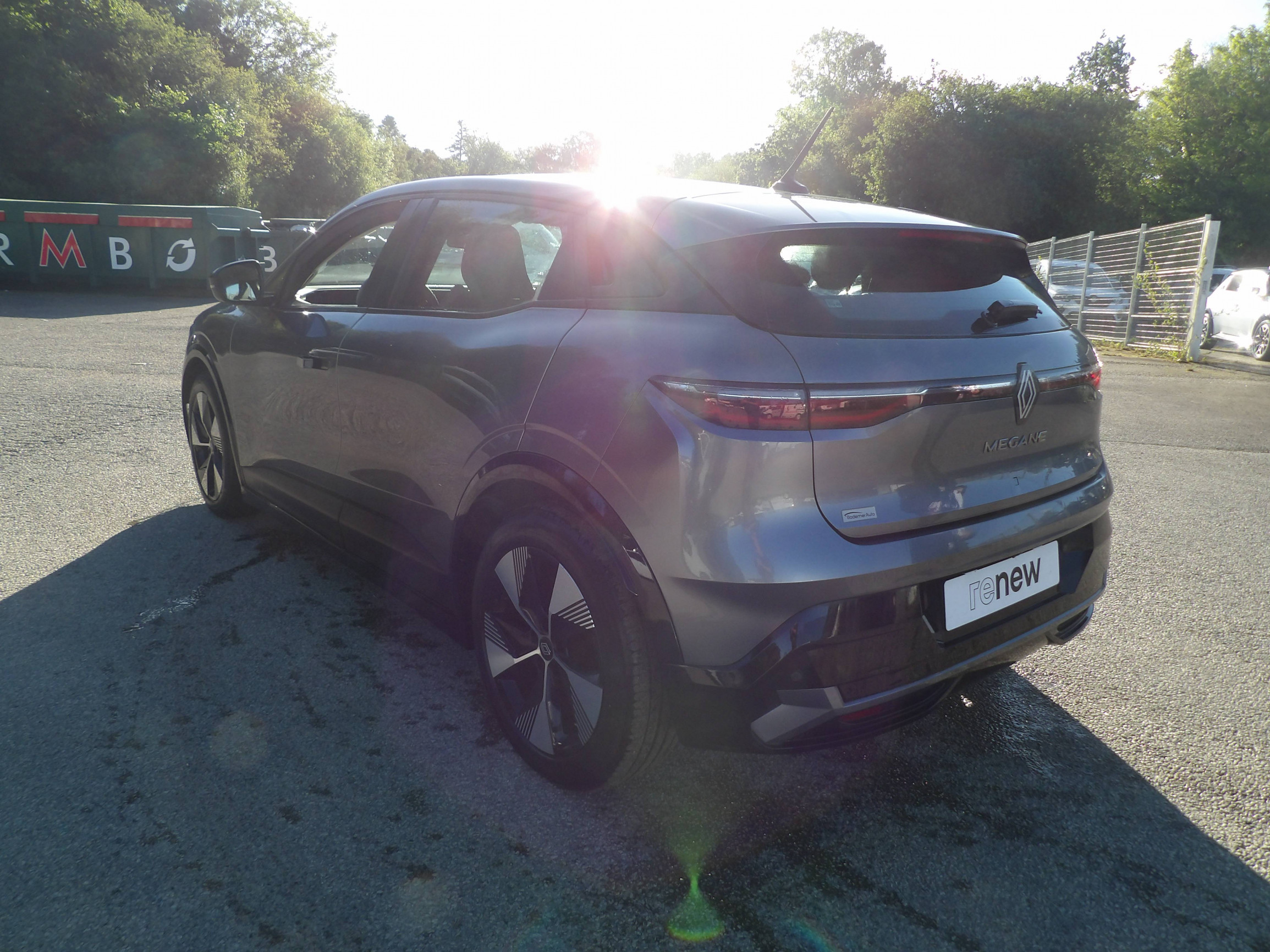 Vente en ligne Renault Megane E-Tech  EV60 220 ch super charge au prix de 21 999 €