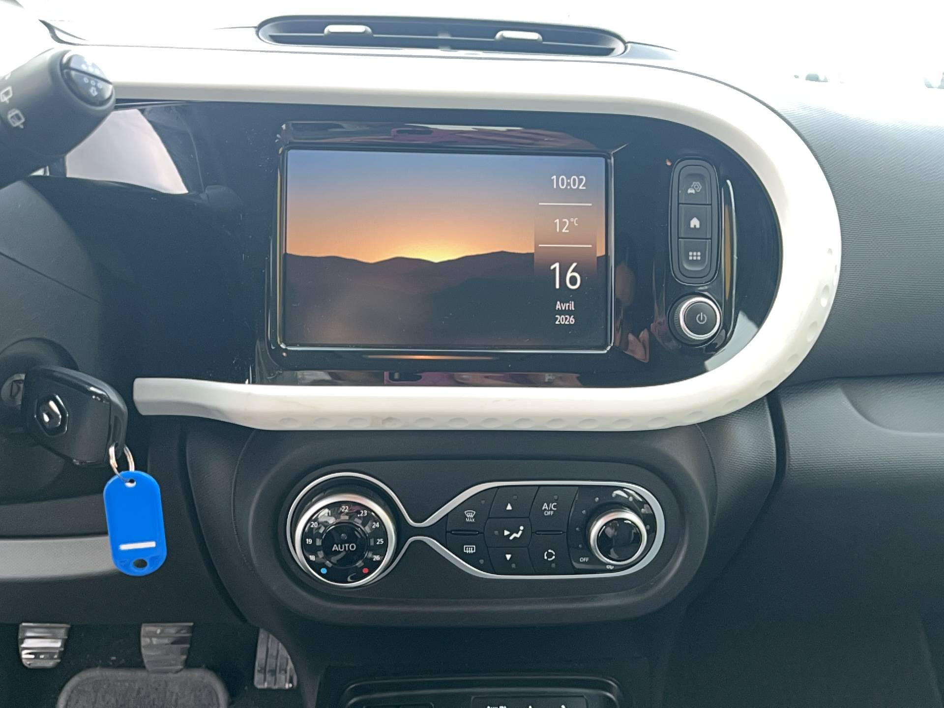 Vente en ligne Renault Twingo 3  SCe 65 au prix de 12 491 €