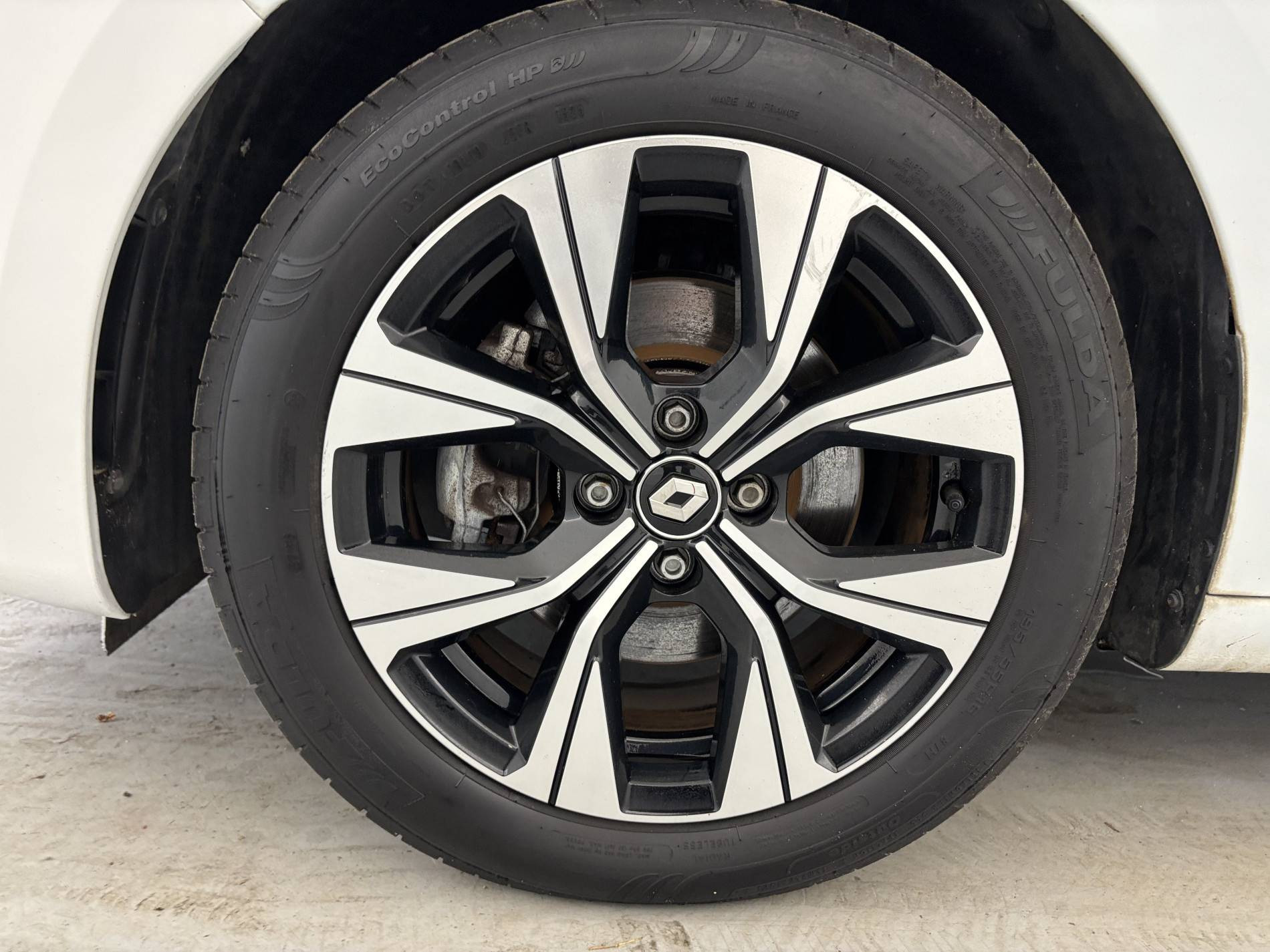 Vente en ligne Renault Clio 5 Clio E-Tech 140 - 21 au prix de 14 890 €